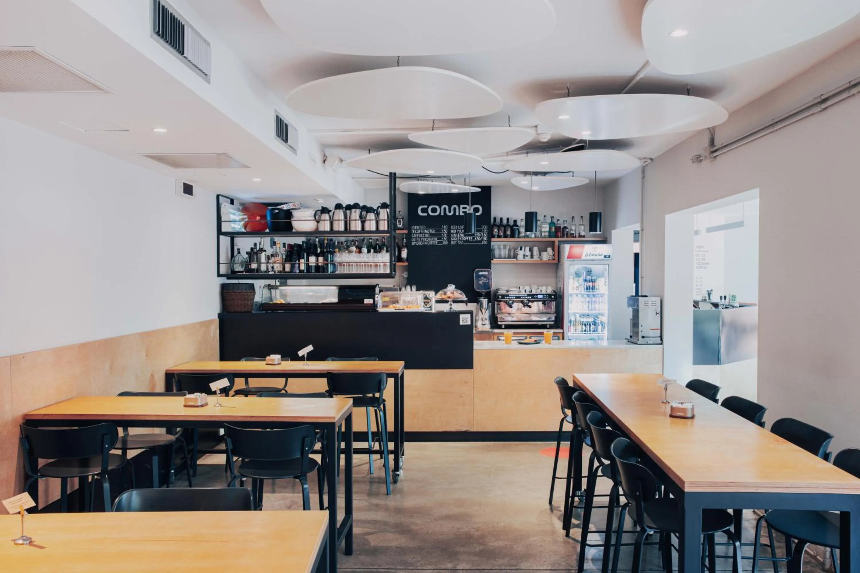 Lounge or bar in Combo Bologna