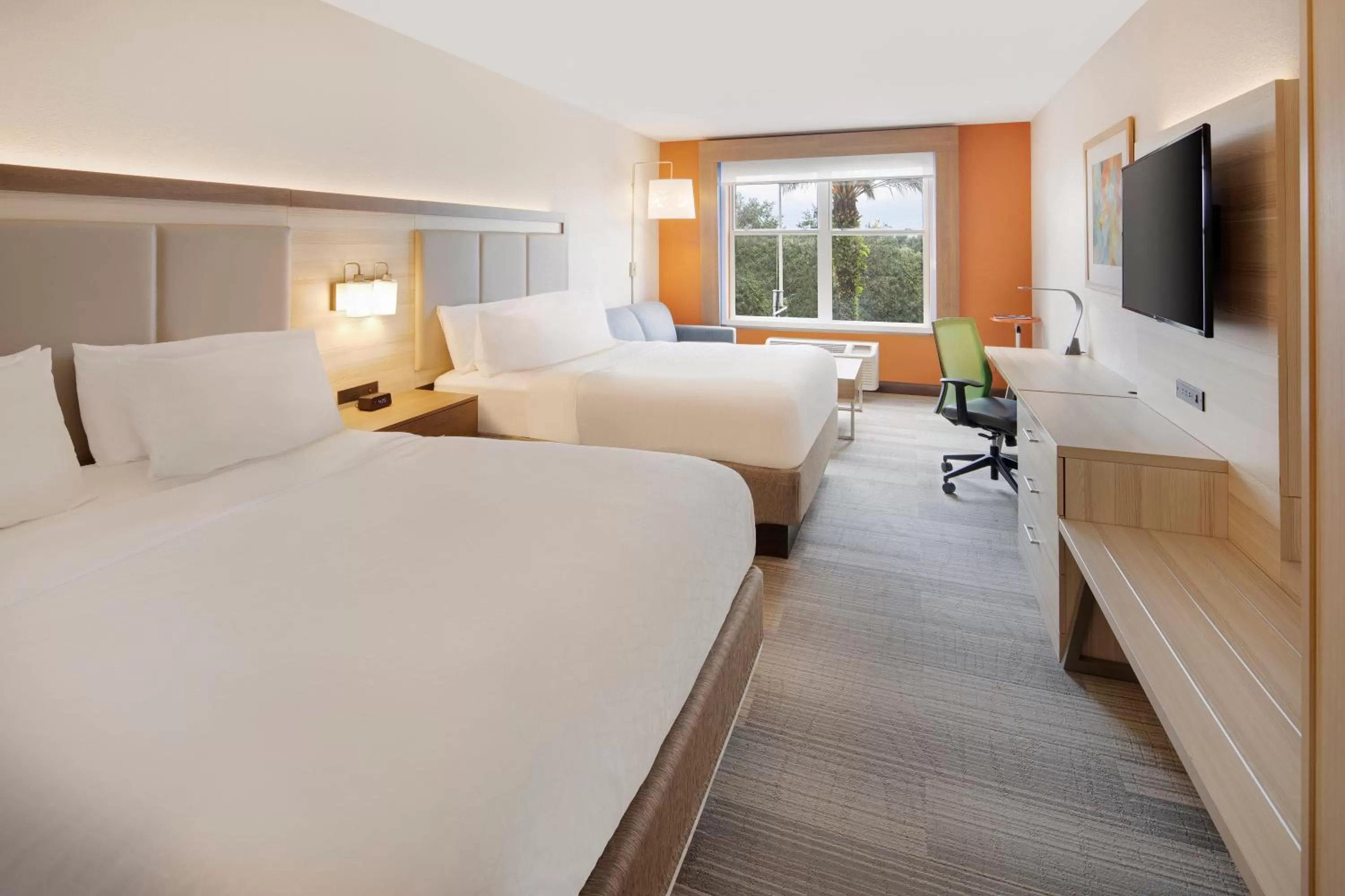 Photo of the whole room, Bed in Holiday Inn Express & Suites S Lake Buena Vista by IHG