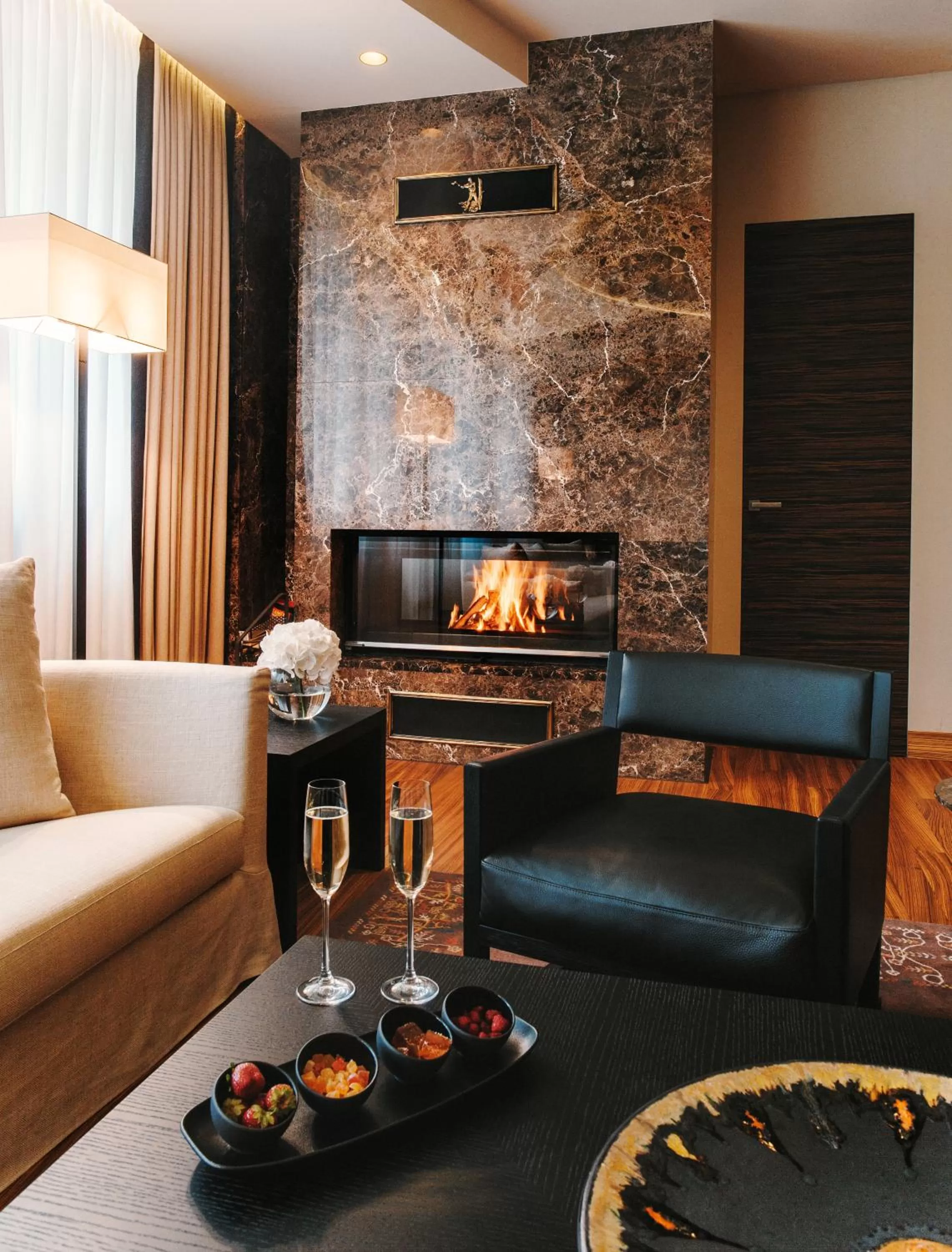 Library in BERD'S Hotel