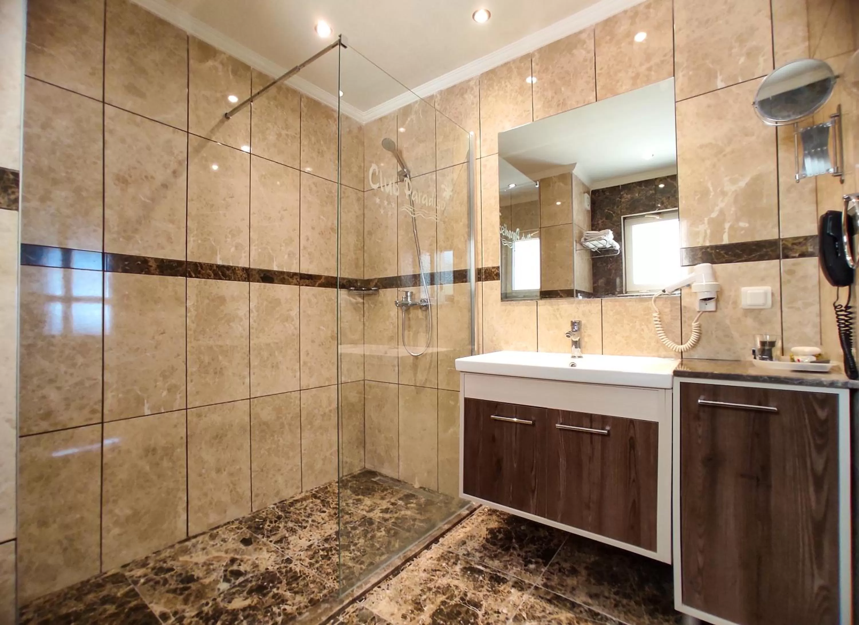 Toilet, Bathroom in Paradiso Günlük Kiralık Daireler Only Room