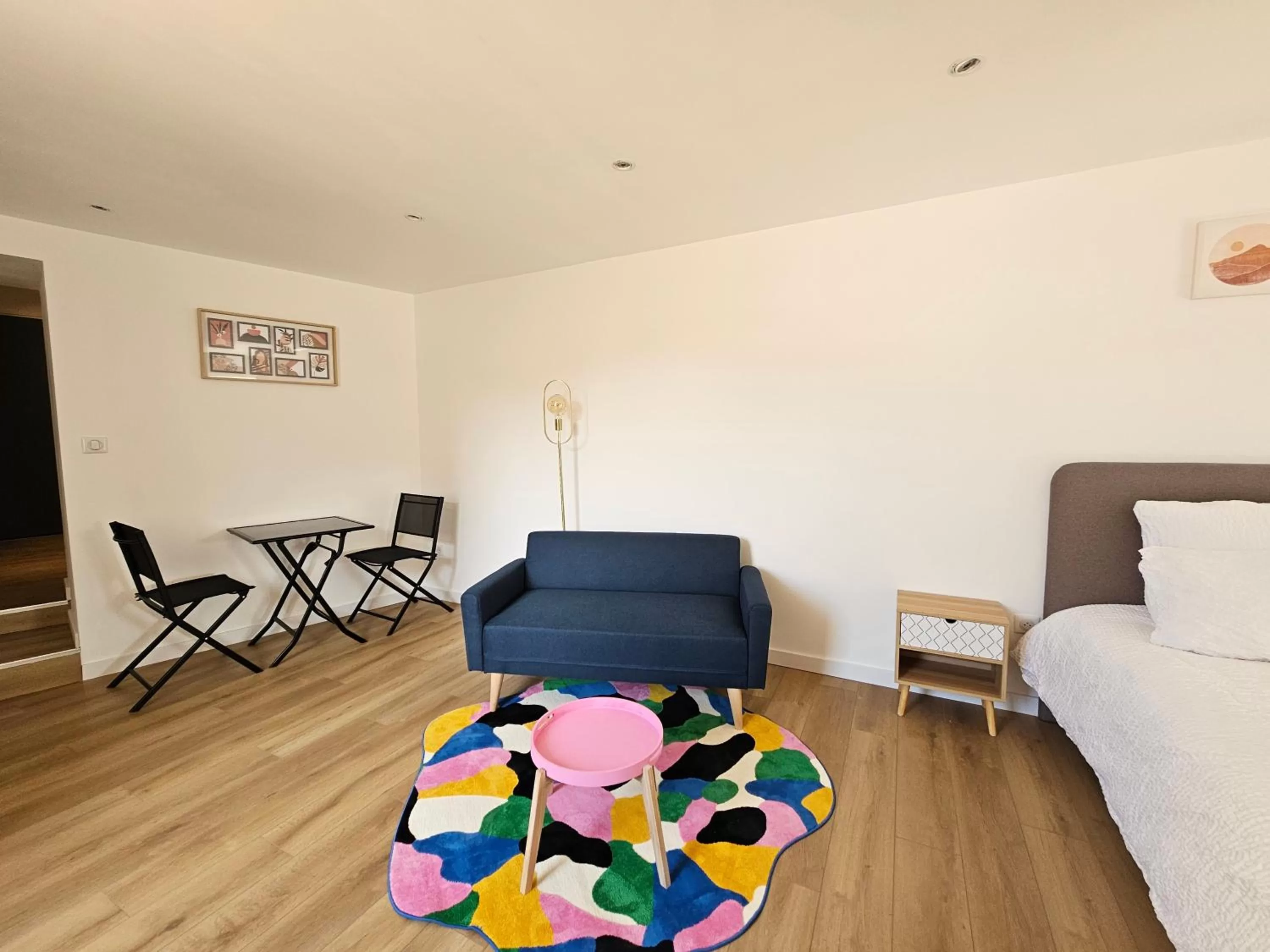 Seating Area in Rue des Tilleuls