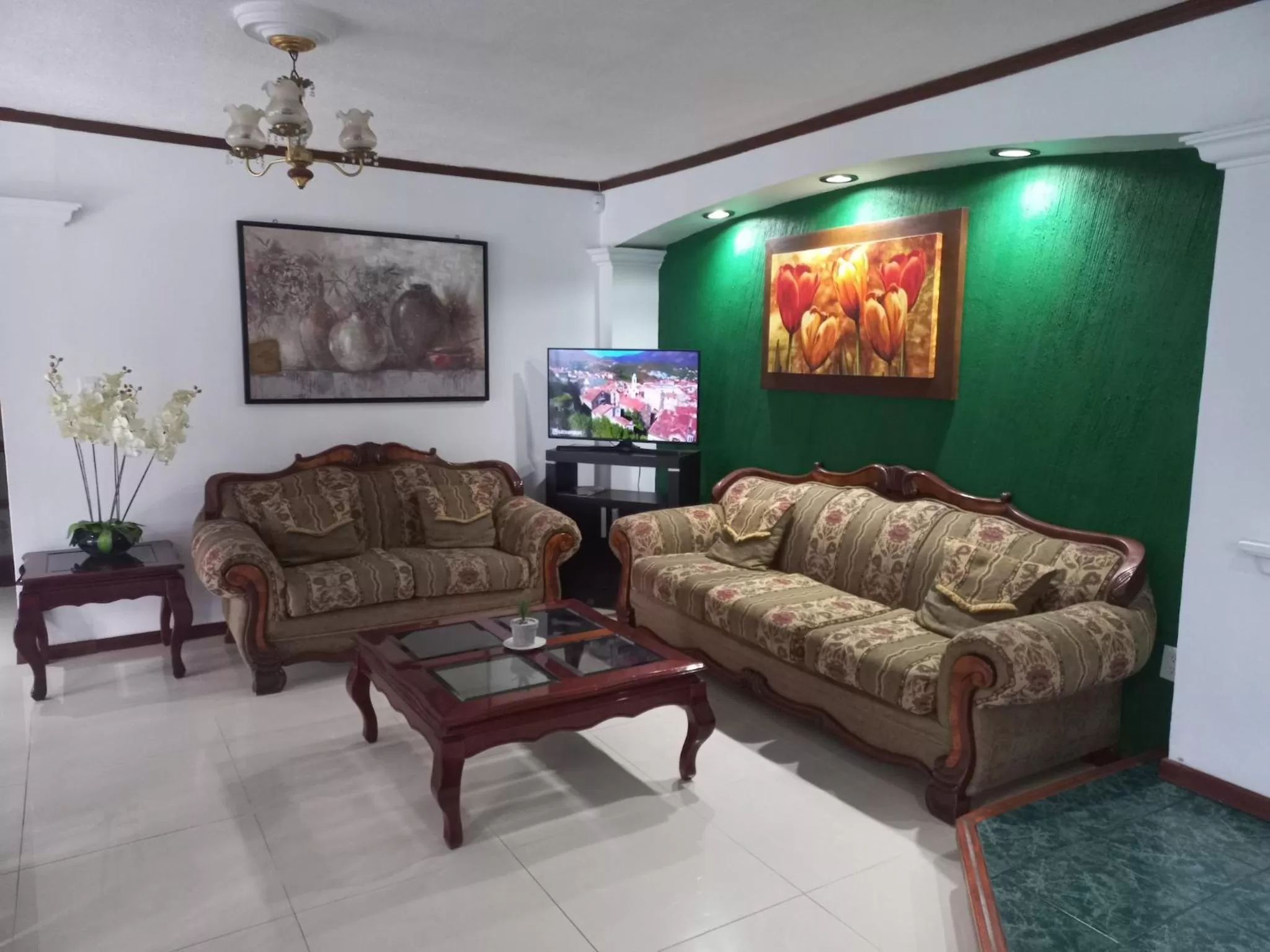 Living room in La Aurora Hotel Like Home