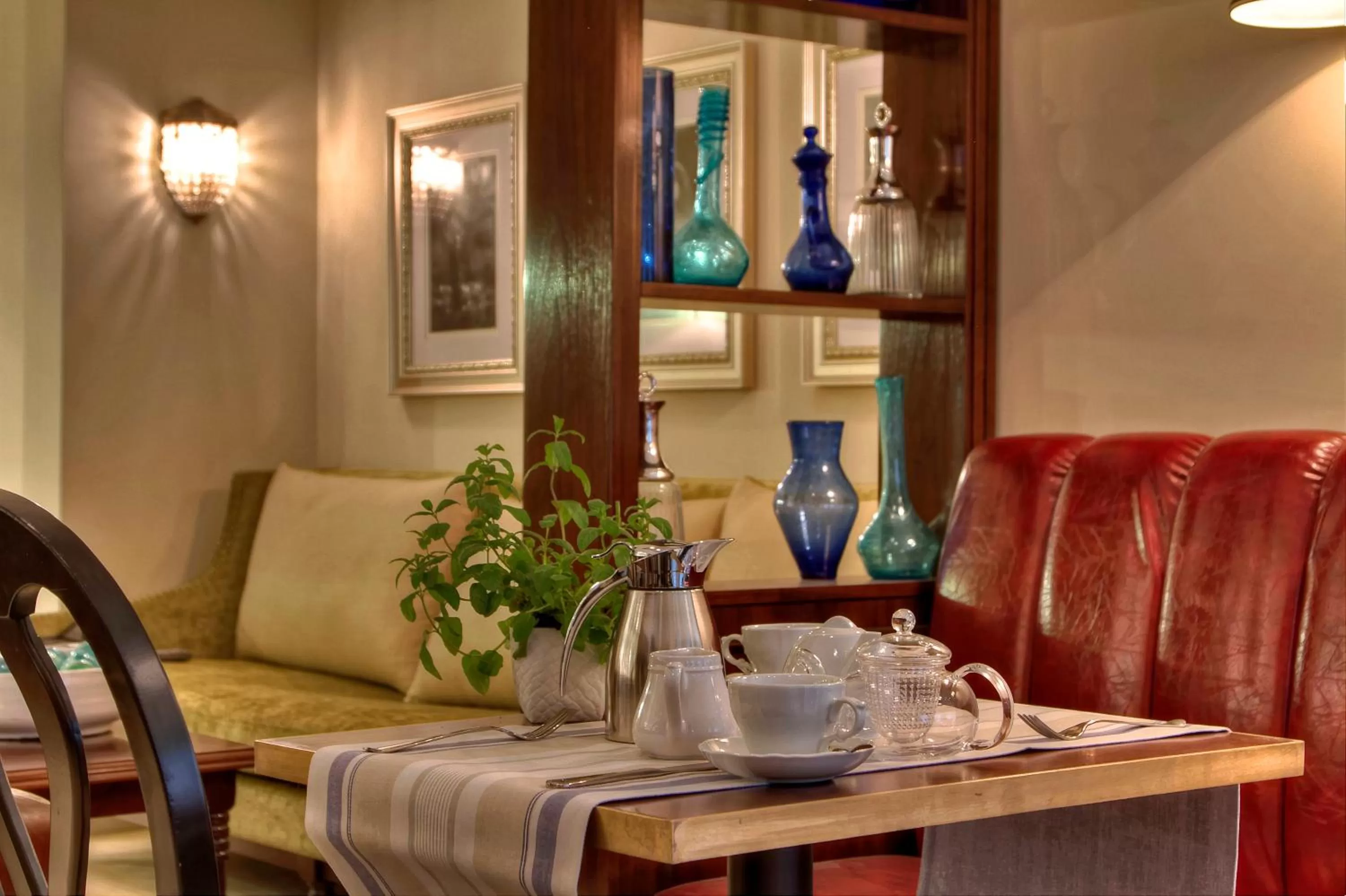 Restaurant/places to eat in Arthur Hotel - an Atlas Boutique Hotel