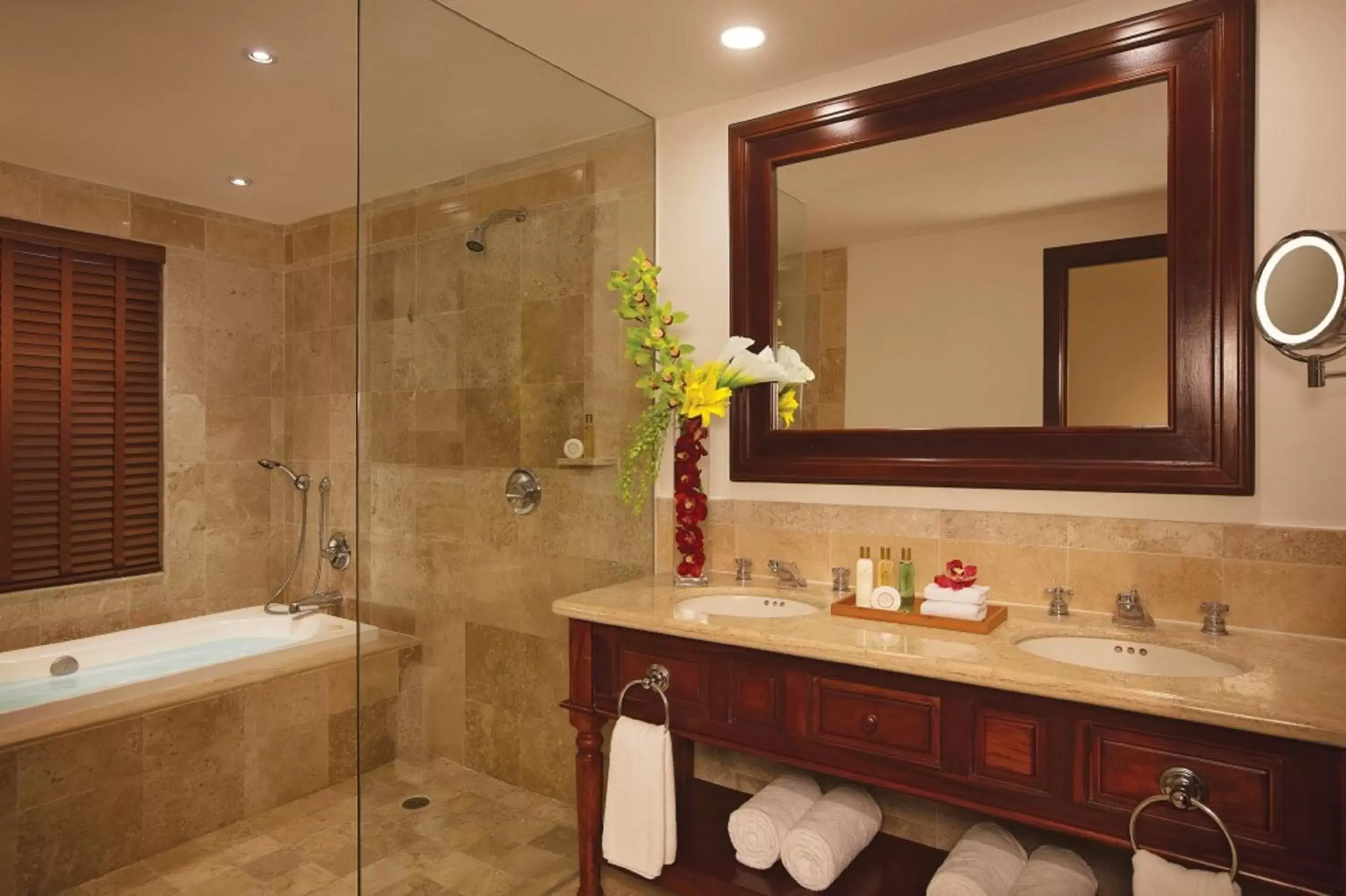 Preferred Club Junior Suite Ocean Front Triple in Dreams Tulum Resort & Spa Preferred Club Junior Suite Ocean Front Triple in Dreams Tulum Resort & Spa