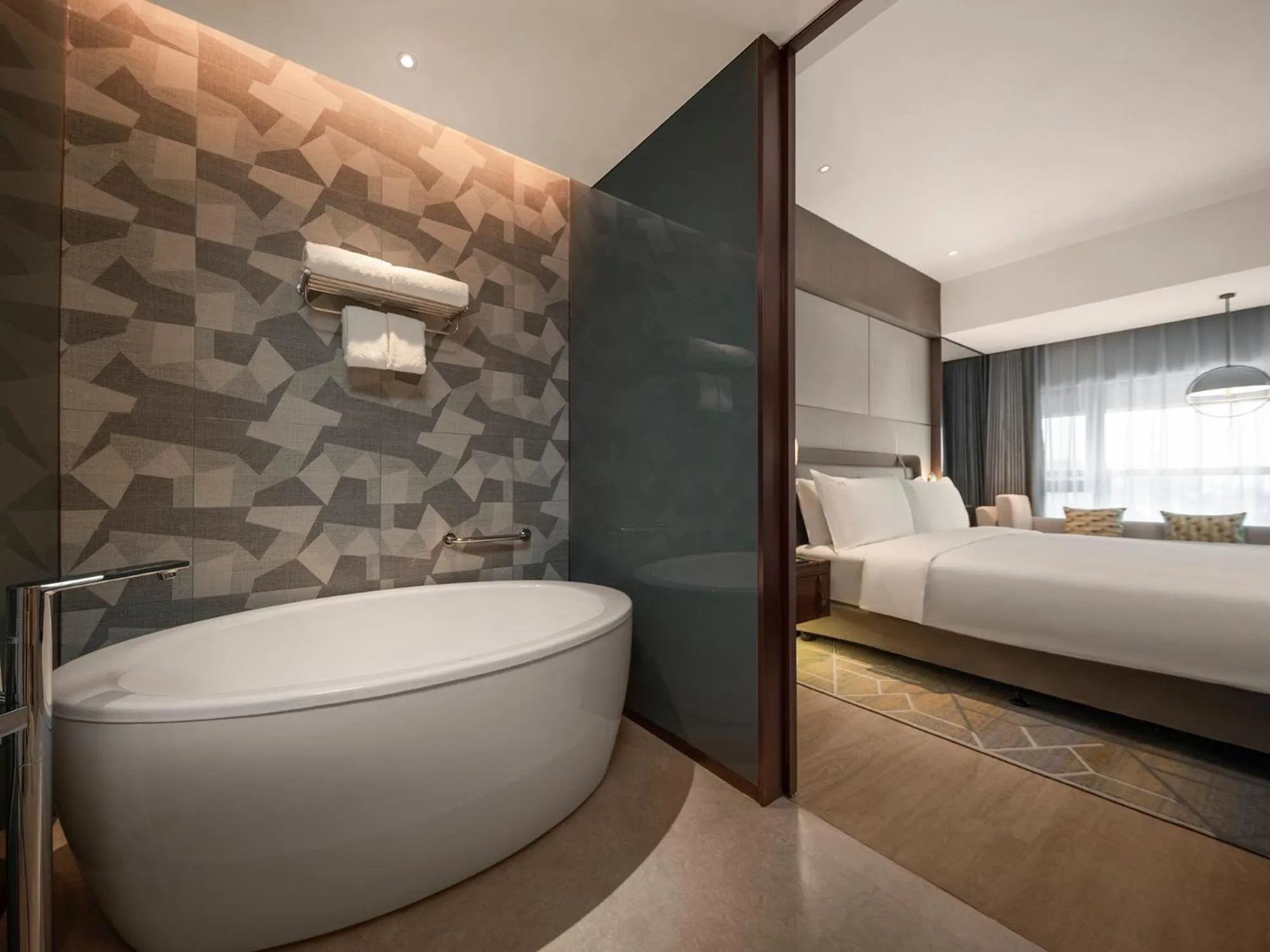 Bathroom, Bed in Holiday Inn Changchun Jingyue by IHG