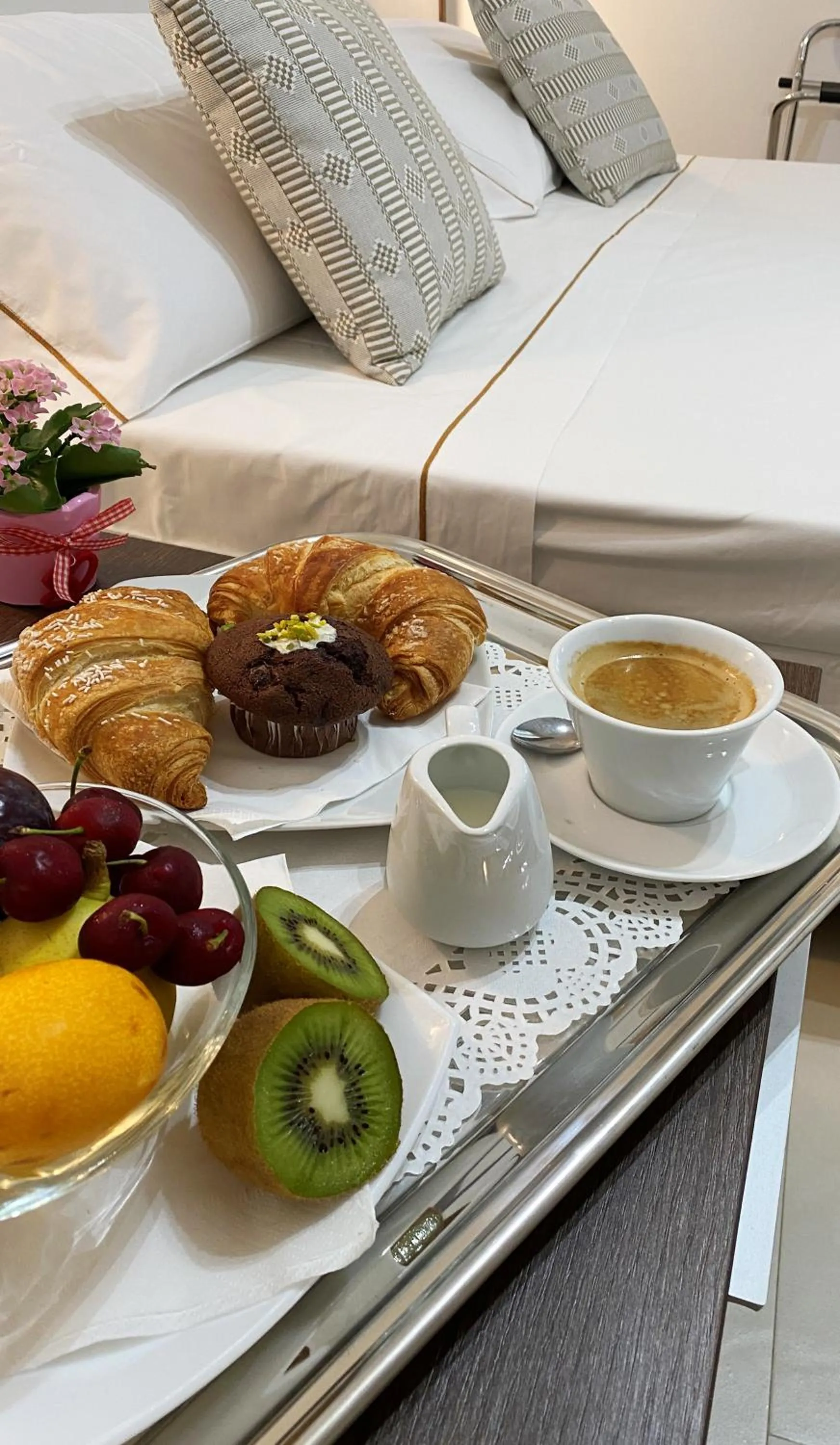 Food and drinks, Bed in Xenia Hotel