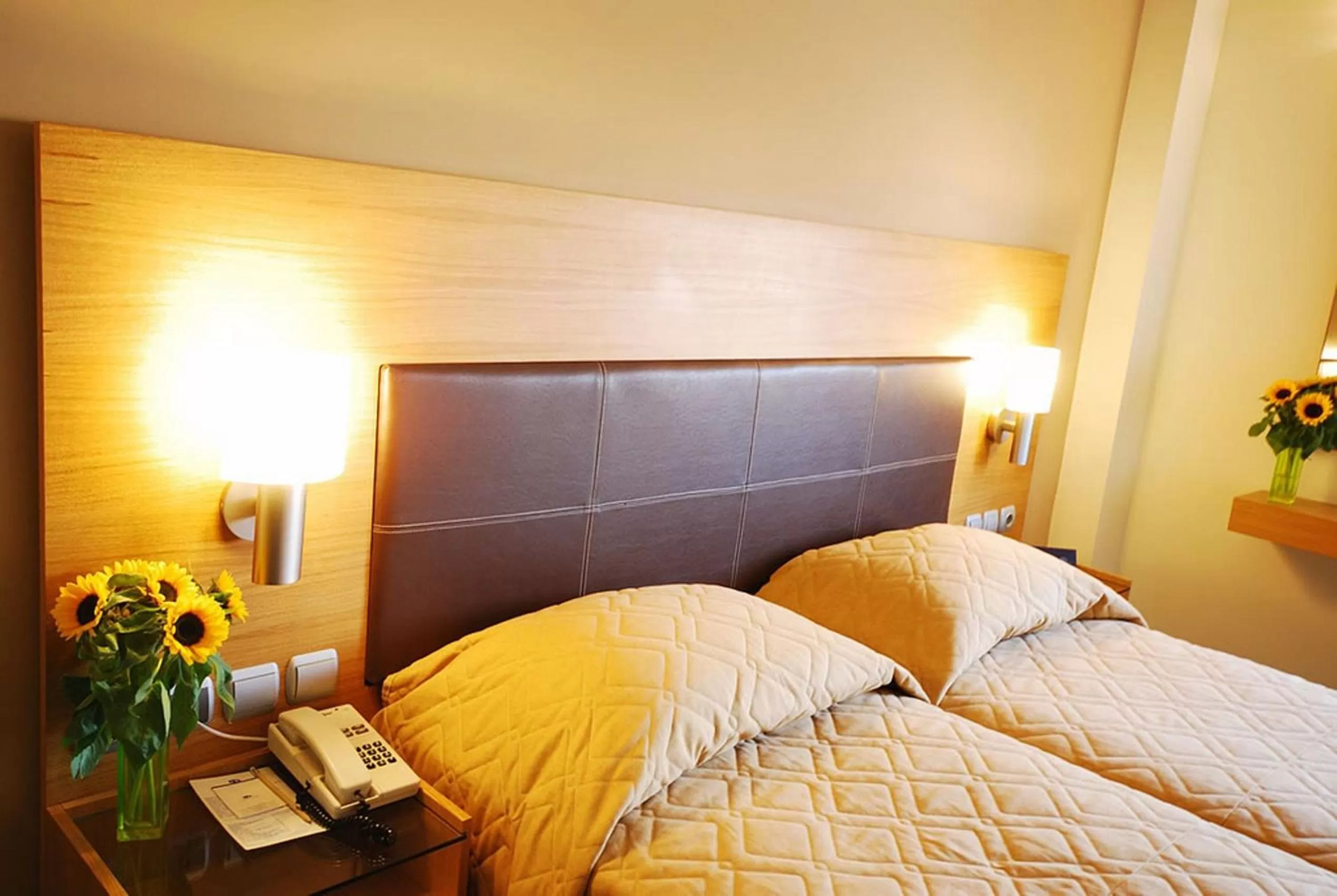 Bed in Capsis Hotel Thessaloniki