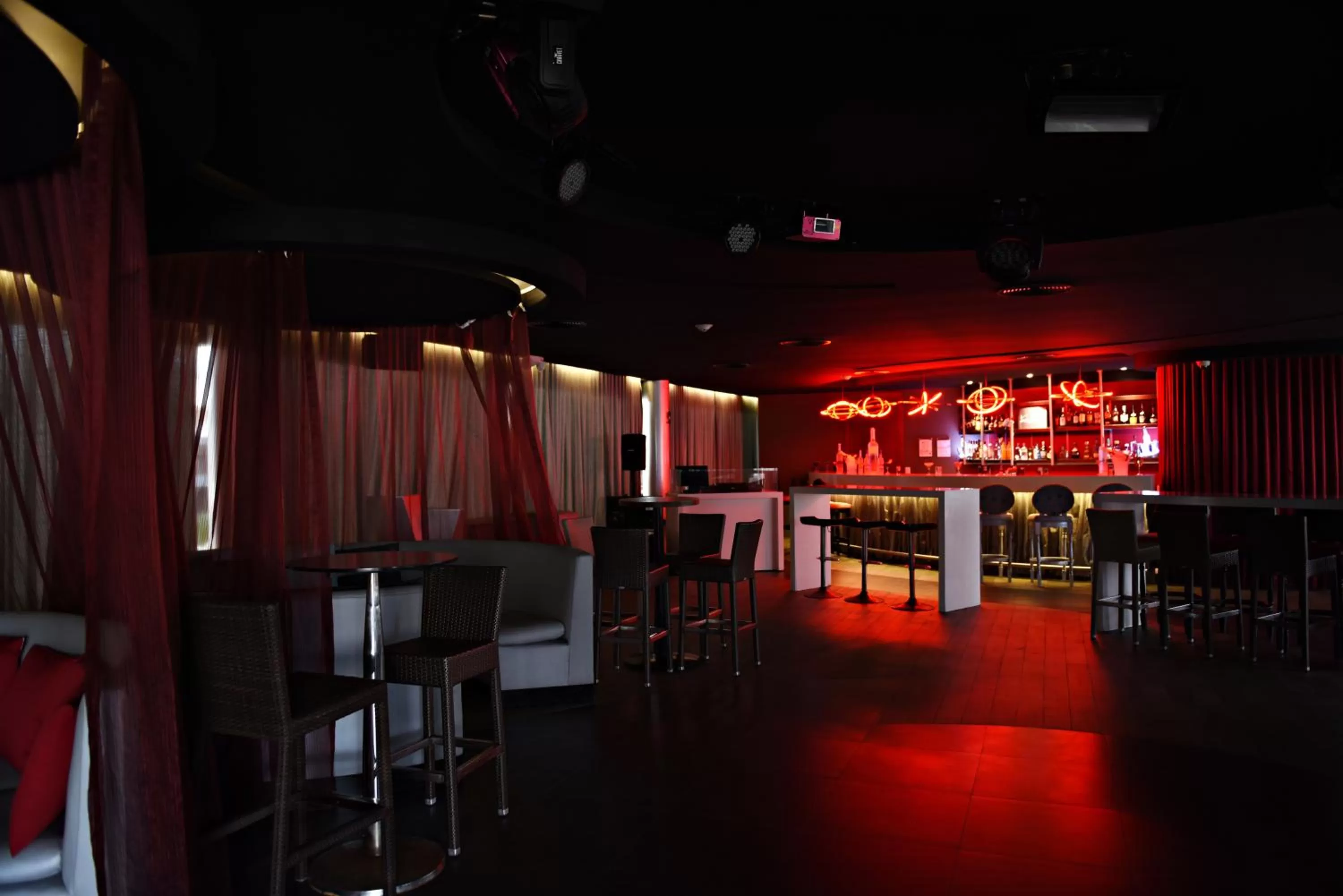 Nightclub / DJ in Royalton Riviera Cancun, An Autograph Collection All-Inclusive Resort & Casino