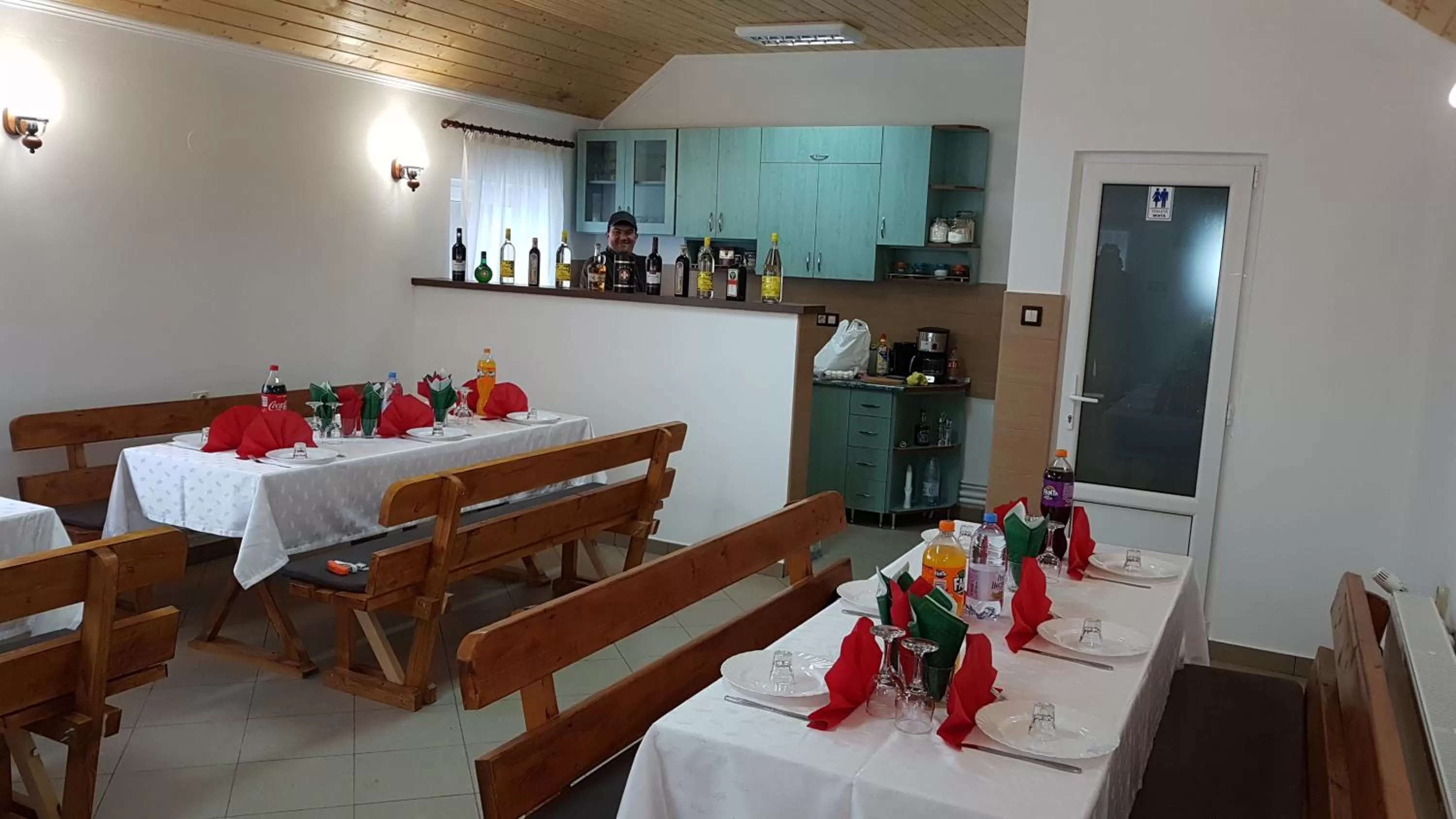 Restaurant/Places to Eat in Hazanéző Panzió