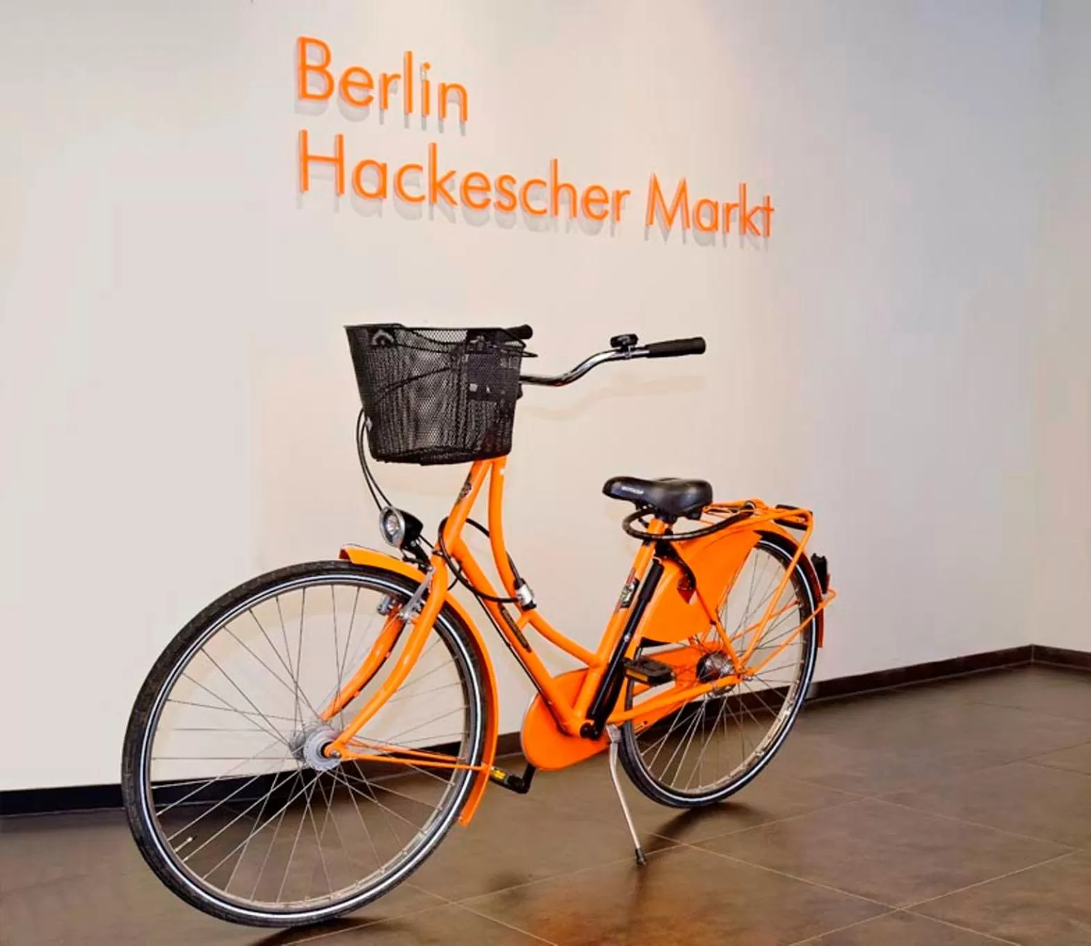 Cycling in easyHotel Berlin Hackescher Markt