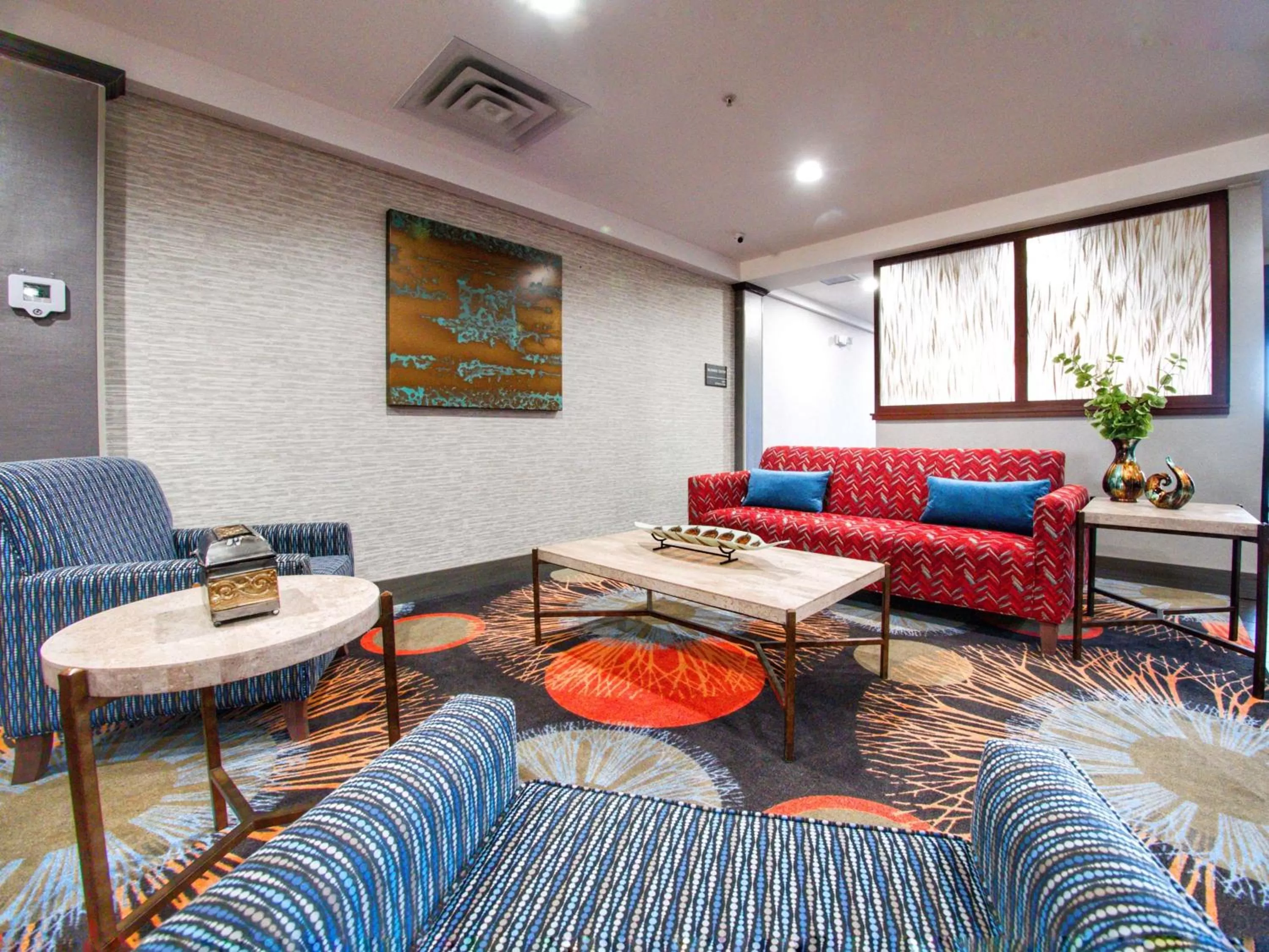 Lobby or reception in Hampton Inn Edmond