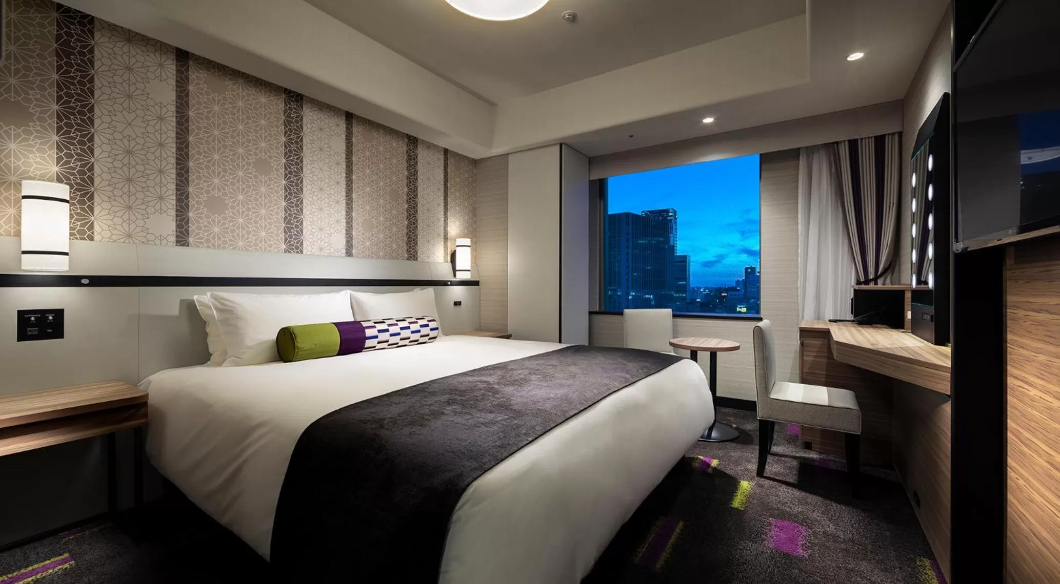 Photo of the whole room, Bed in Hotel Monterey Le Frere Osaka