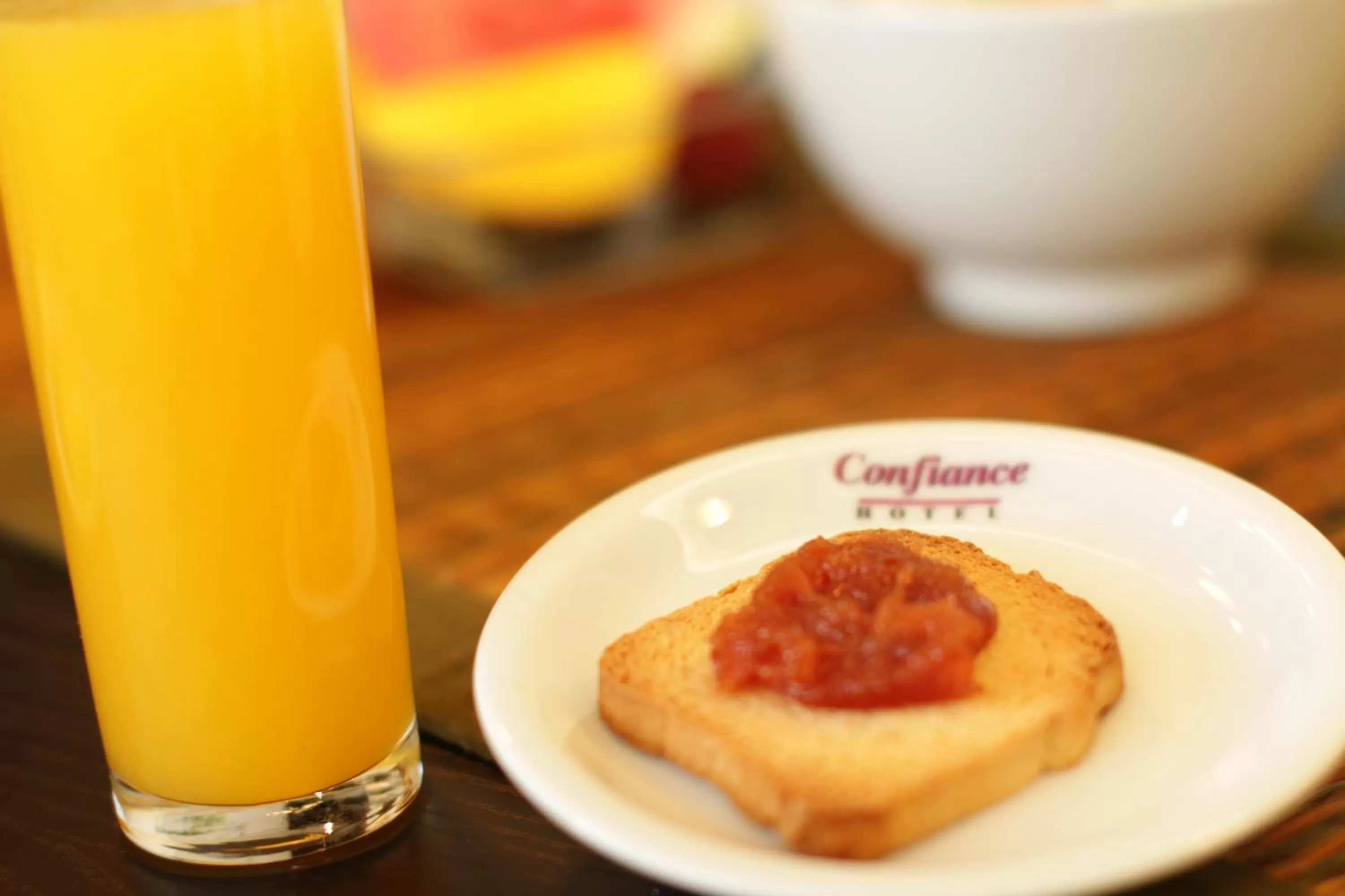 Breakfast in Hotel Confiance Barigui