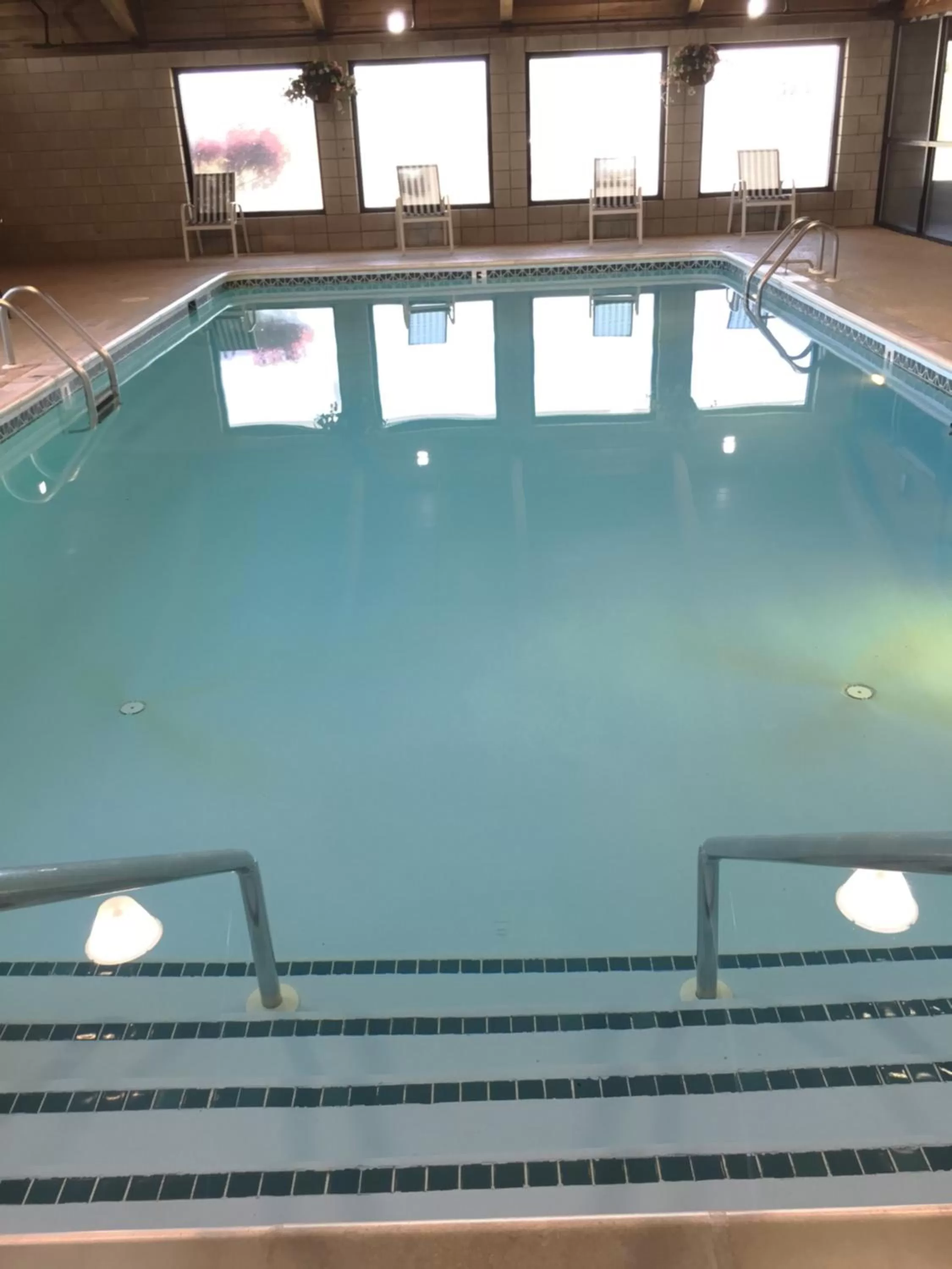 Swimming pool in Quality Inn & Suites Harrington - Milford