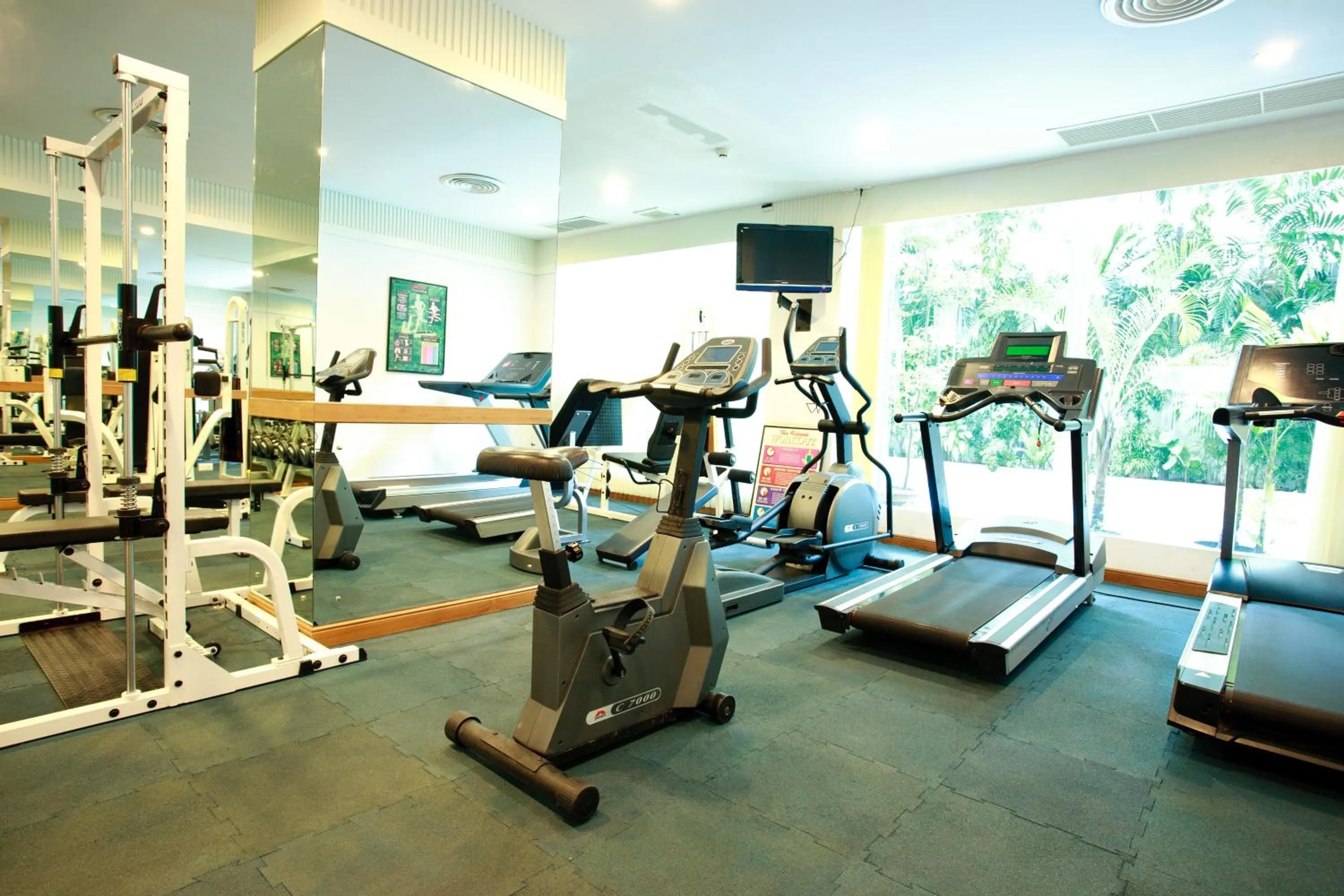 Fitness centre/facilities in Chaidee Mansion