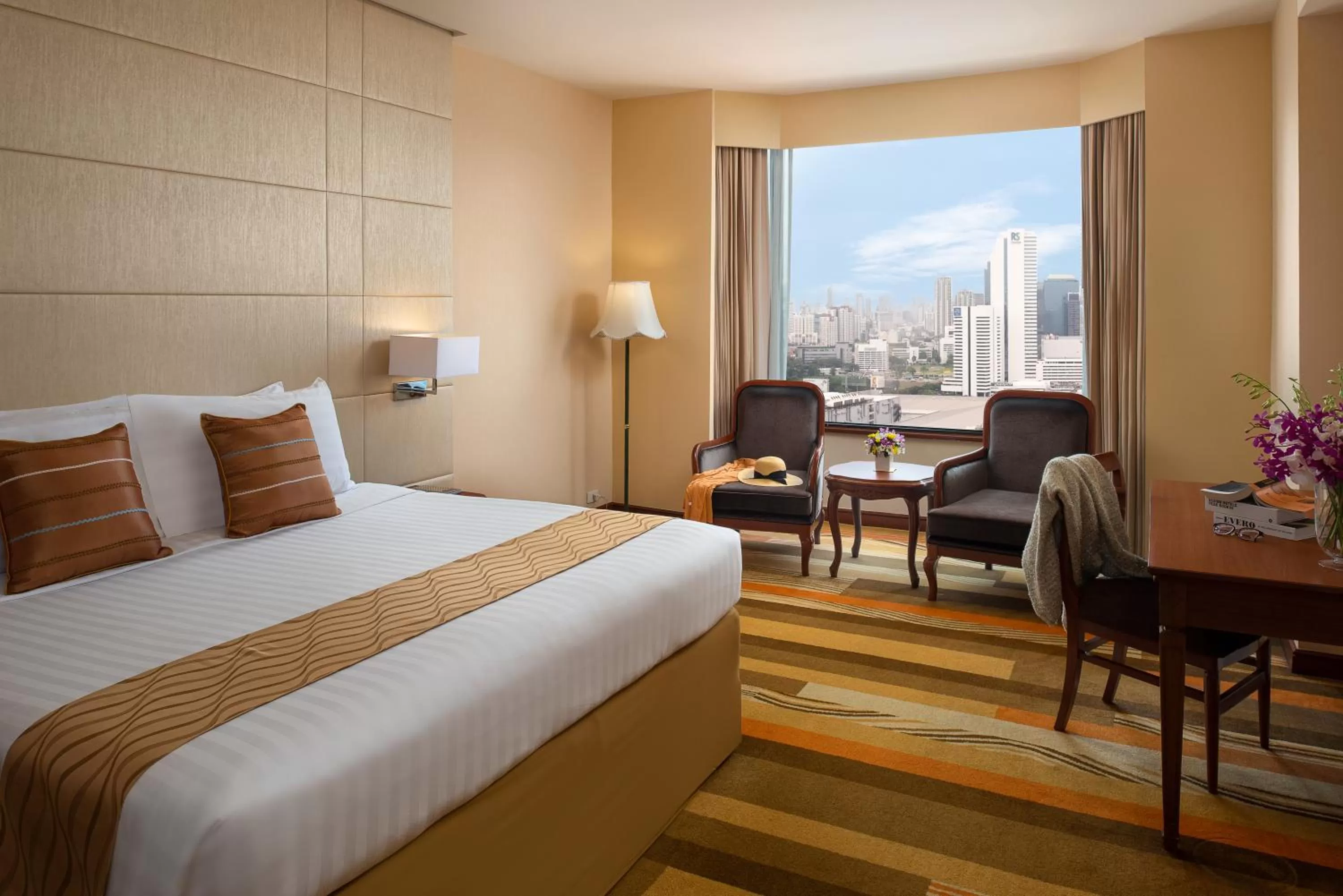 Bedroom, Bed in The Emerald Hotel