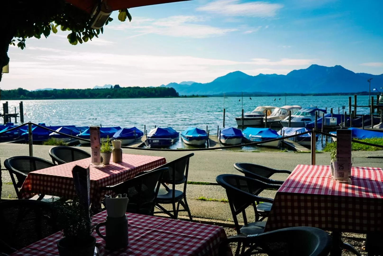 Restaurant/places to eat in Hotel Schlossblick Chiemsee