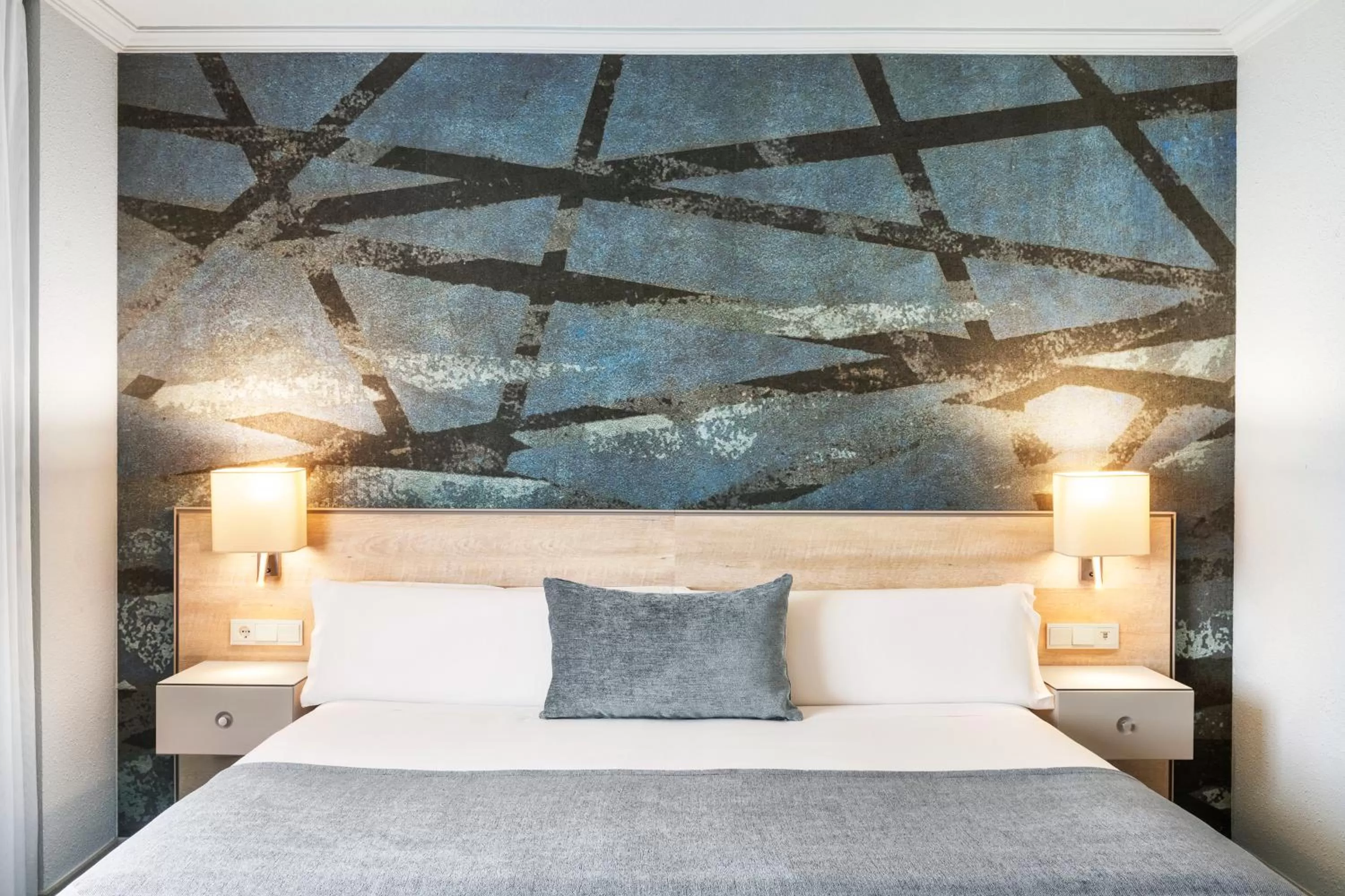 Bedroom, Bed in Salles Ciutat del Prat Barcelona Airport