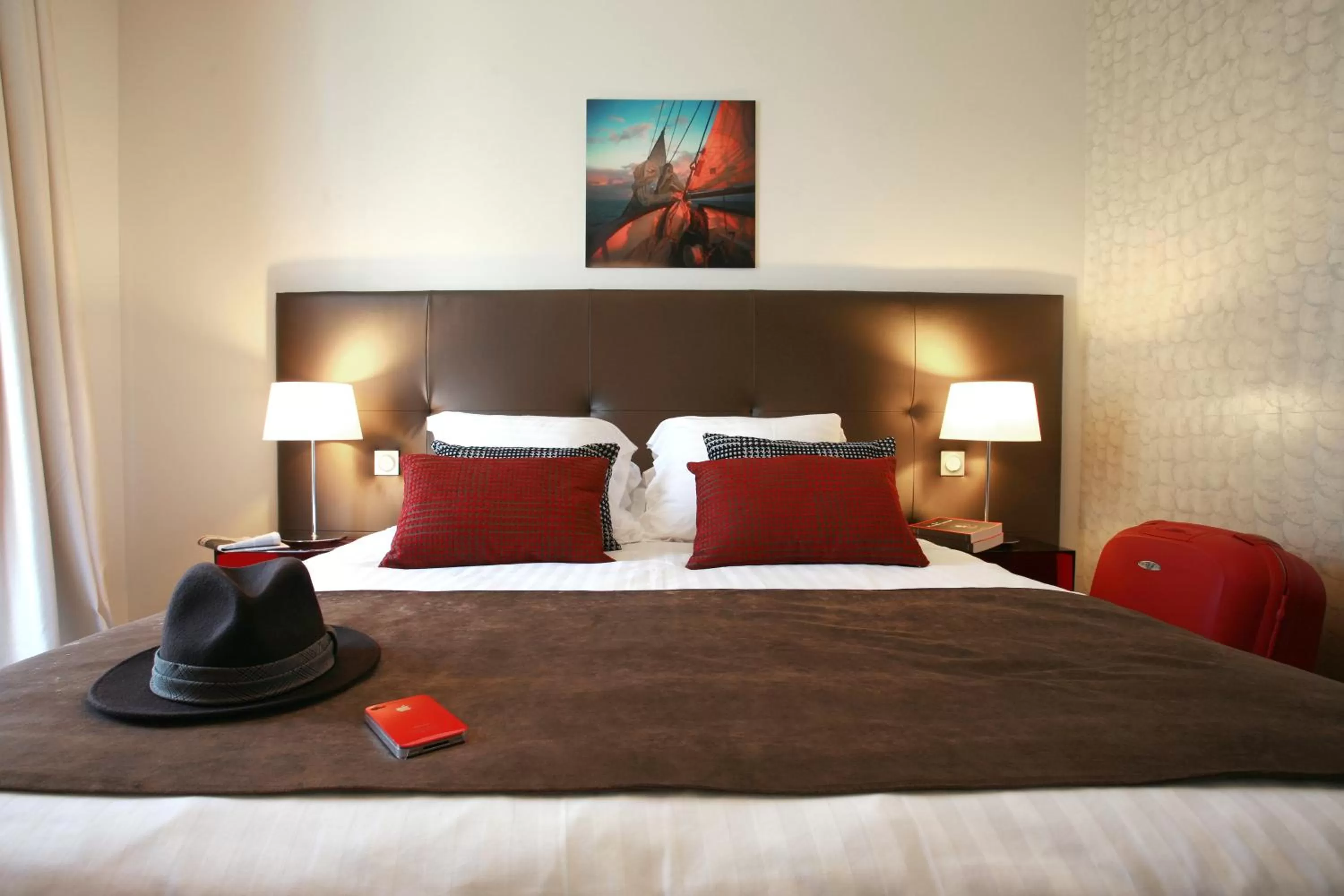 Bedroom, Bed in Hôtel La Résidence des Artistes