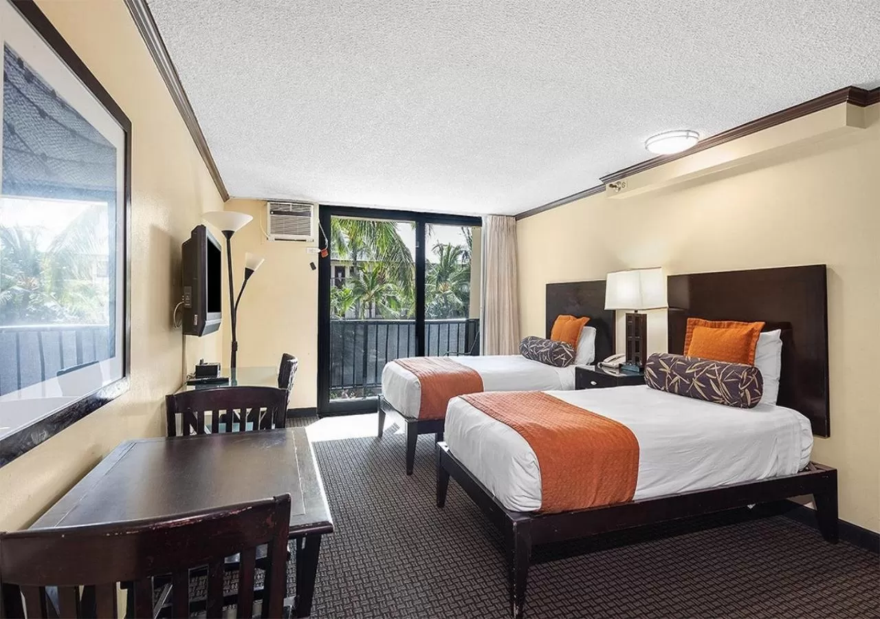 1 Bedroom Suite City View with Kitchenette in Castle Bamboo Waikiki Hotel