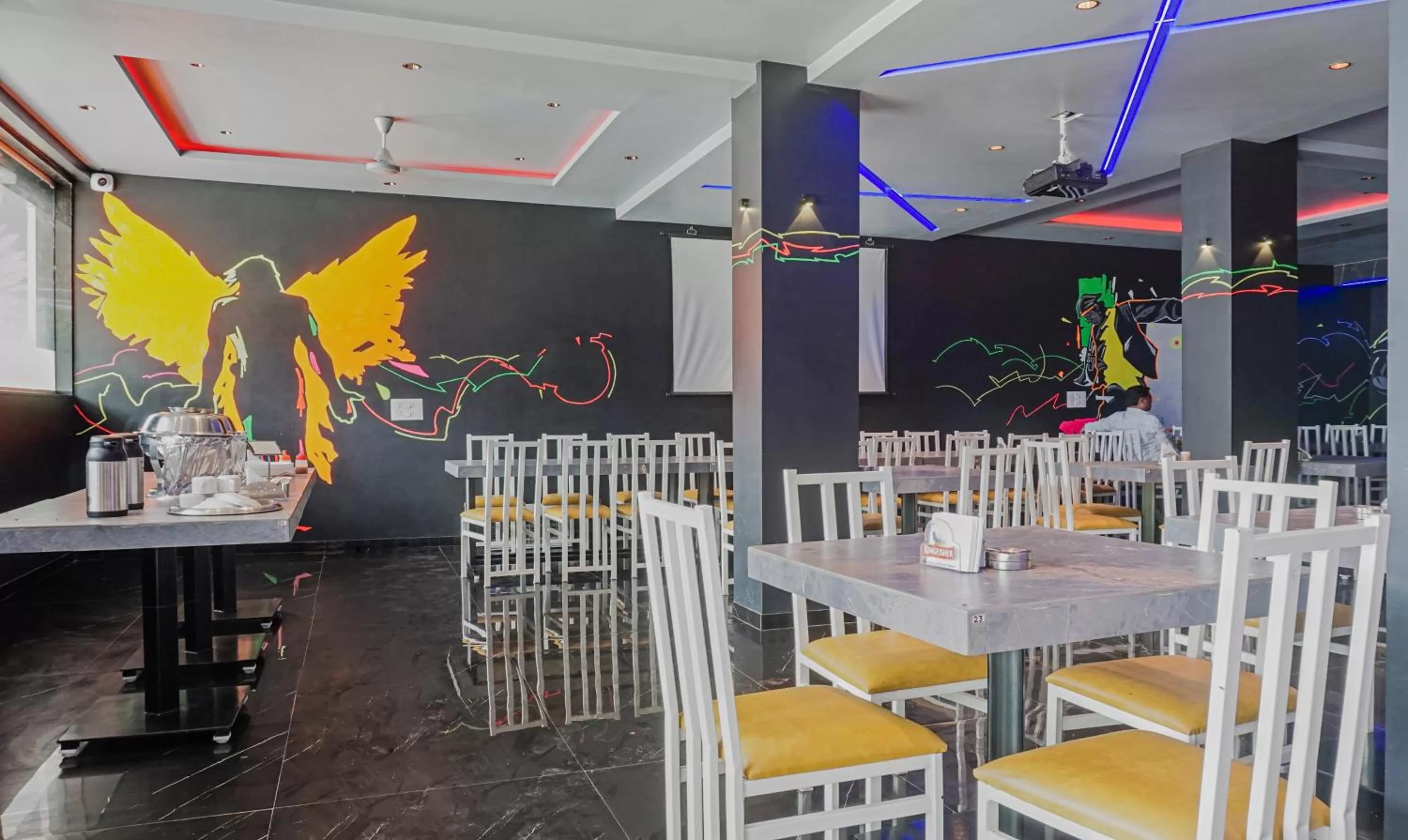 Restaurant/places to eat in Treebo The Utsav, Nashik