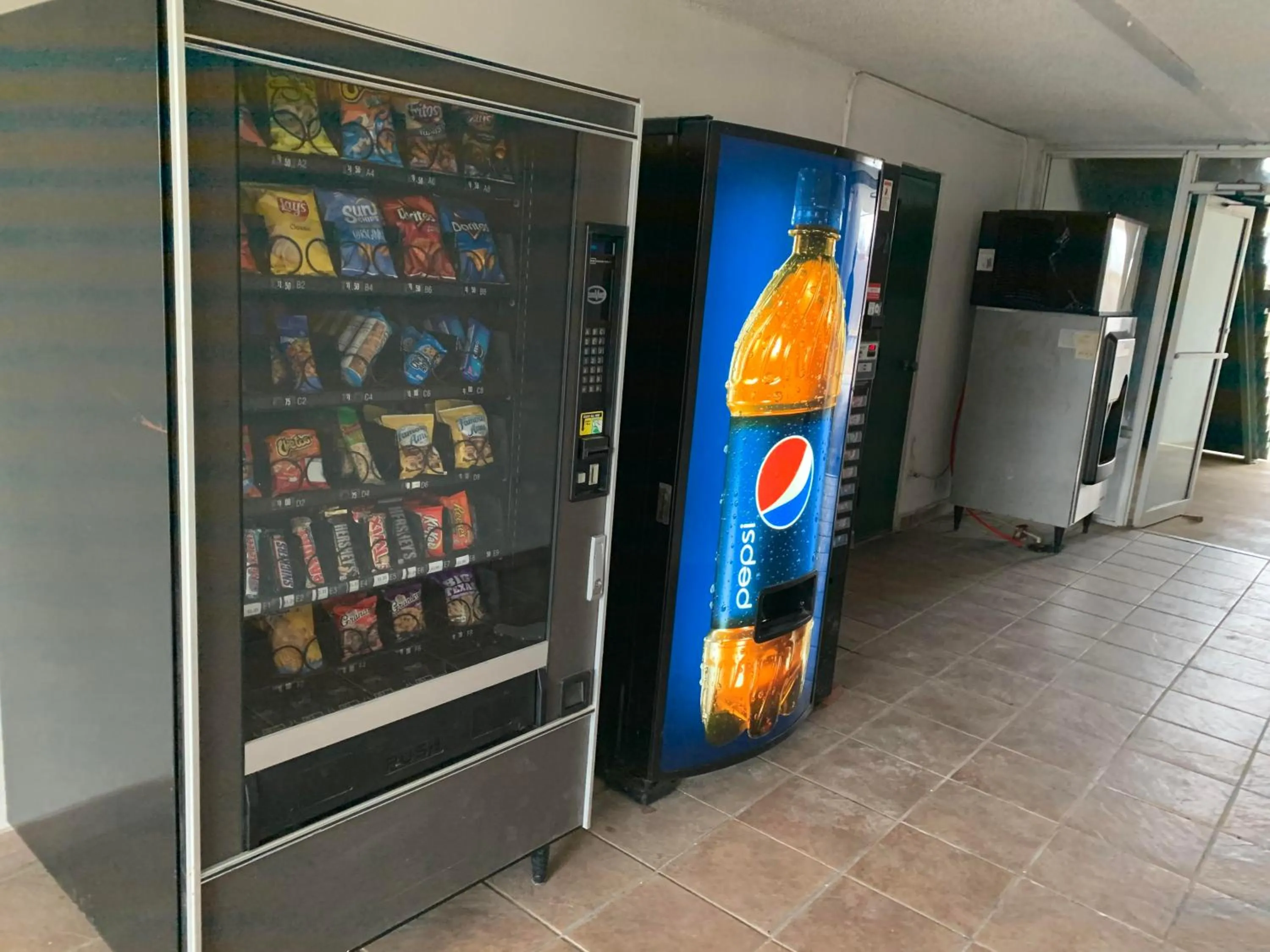 Area and facilities, Supermarket/Shops in Days Inn & Suites by Wyndham Collierville Germantown Area