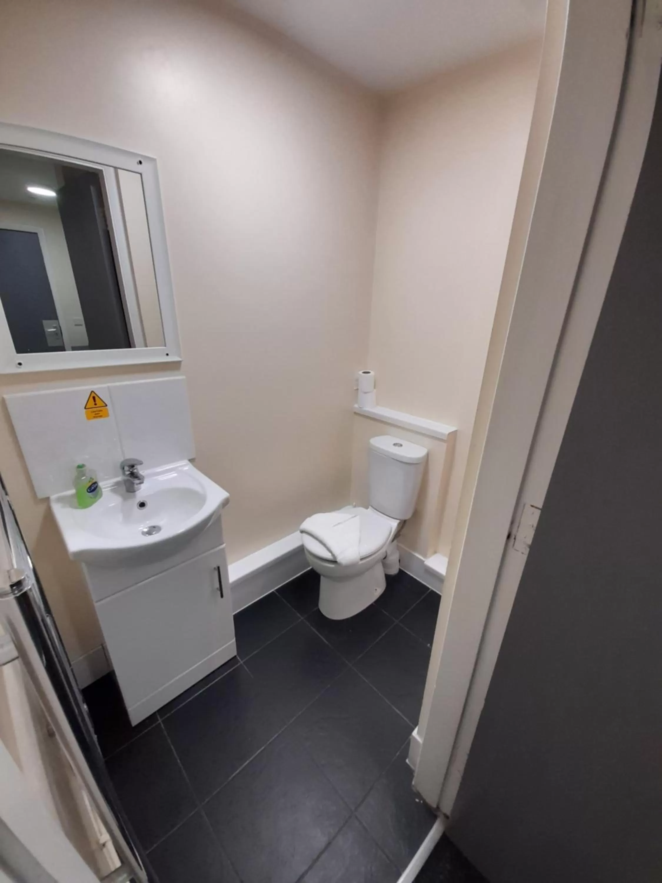 Toilet in Lymedale Suites Studios & Aparthotel in NEWCASTLE UNDER LYME & STOKE