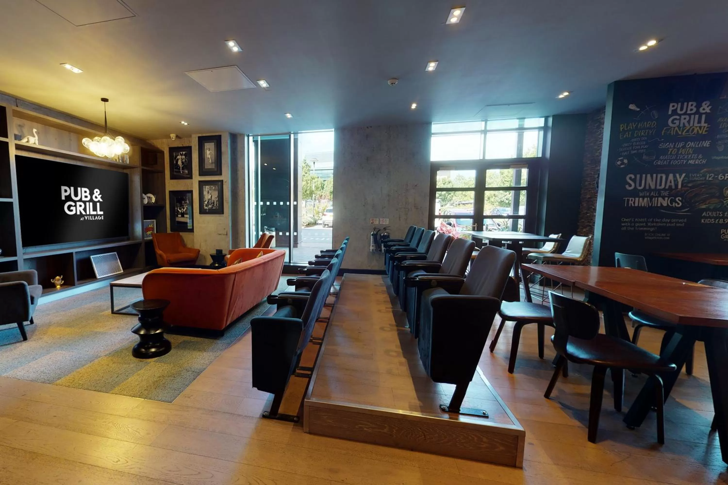 Restaurant/places to eat in Village Hotel Leeds South