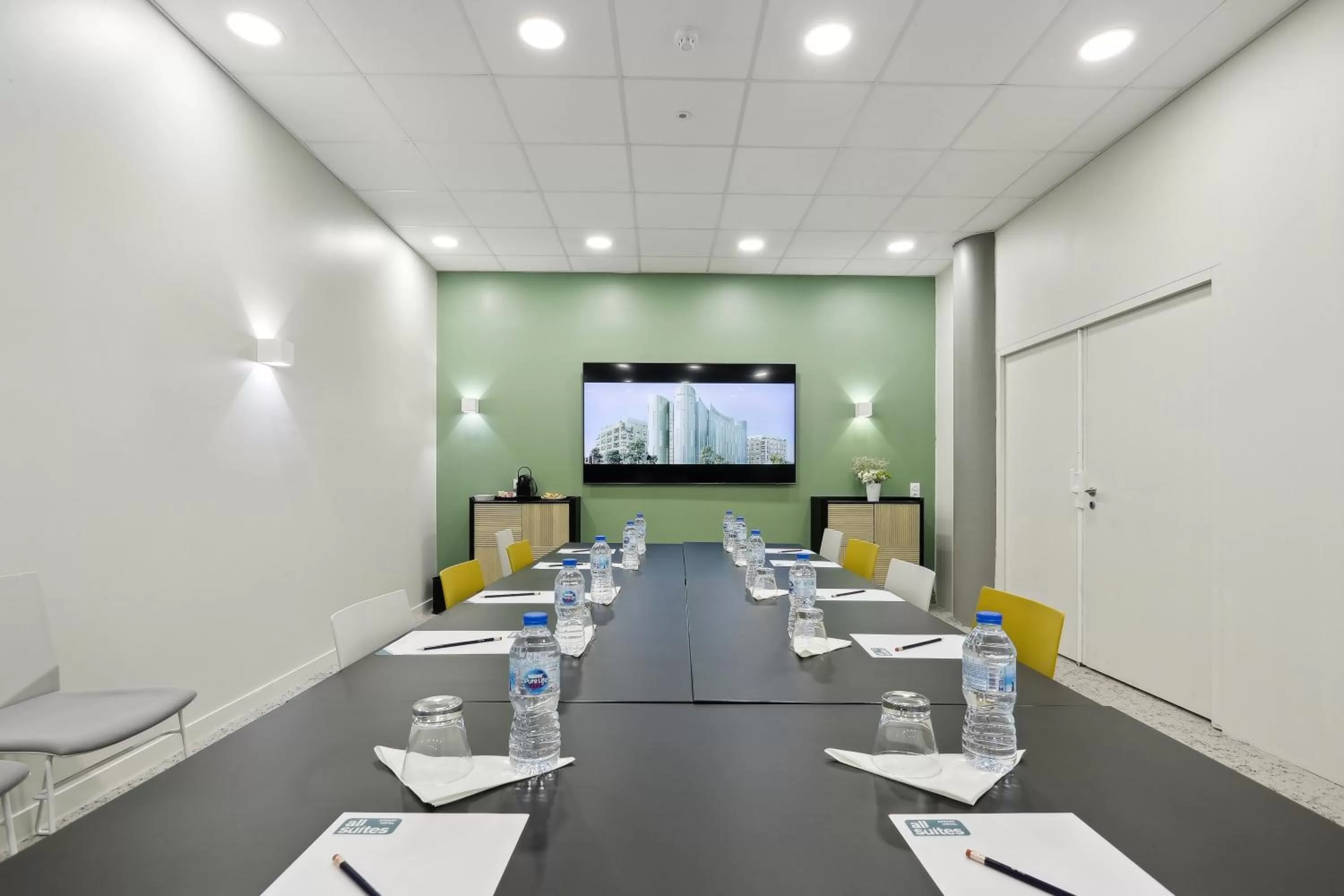 Meeting/conference room in All Suites Appart Hôtel - Noisy-le-Grand