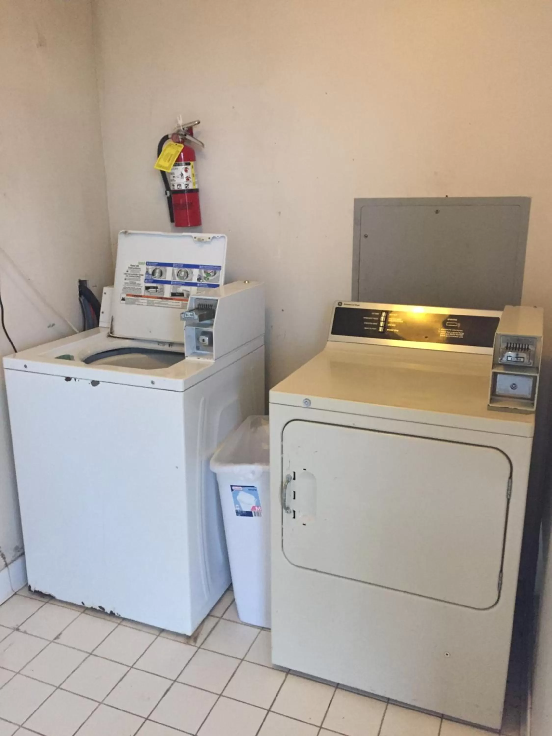 Kitchen/Kitchenette in Deerfield Inn New Johnsonville