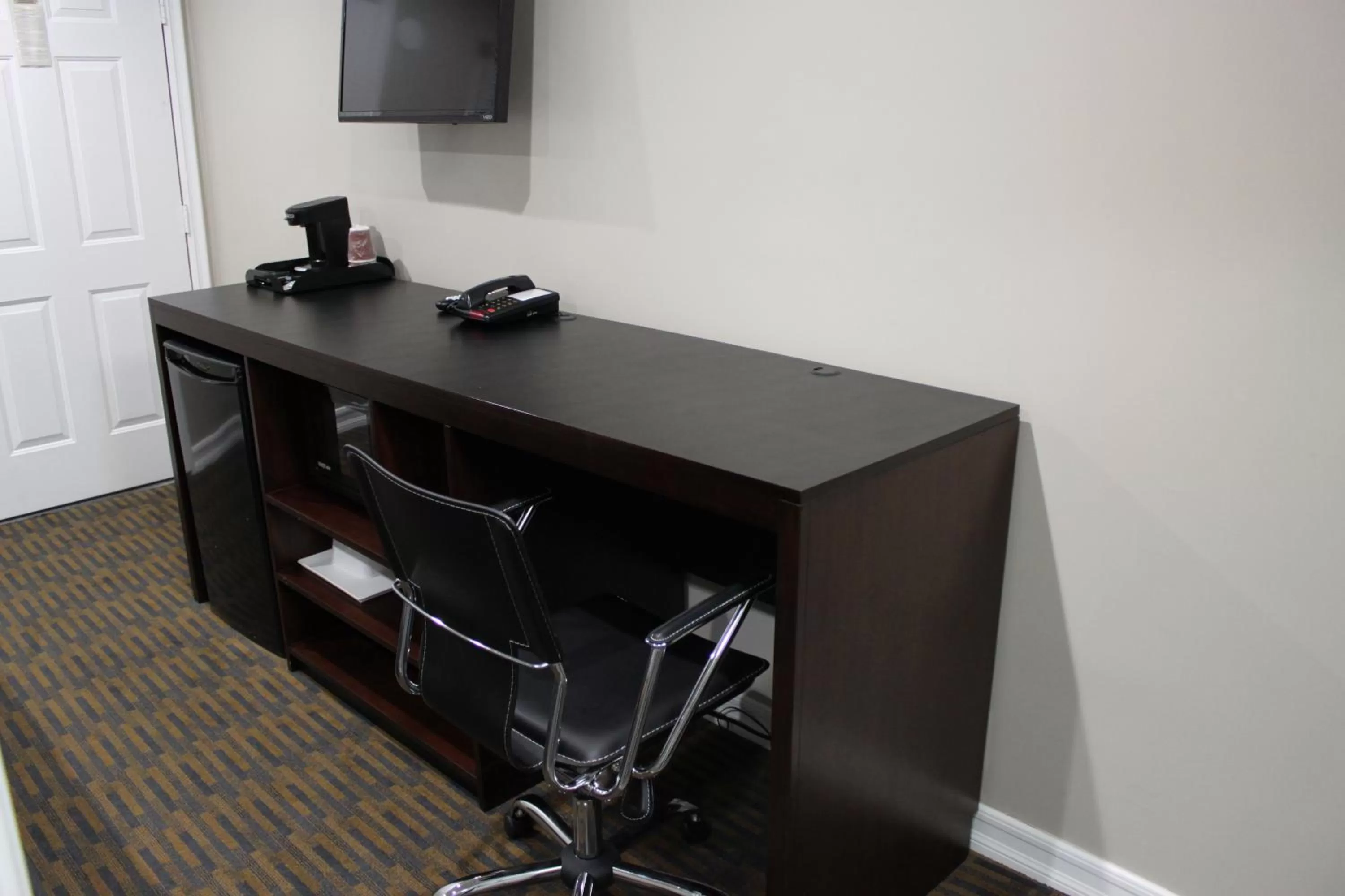 Decorative detail in Friendly Hills Inn