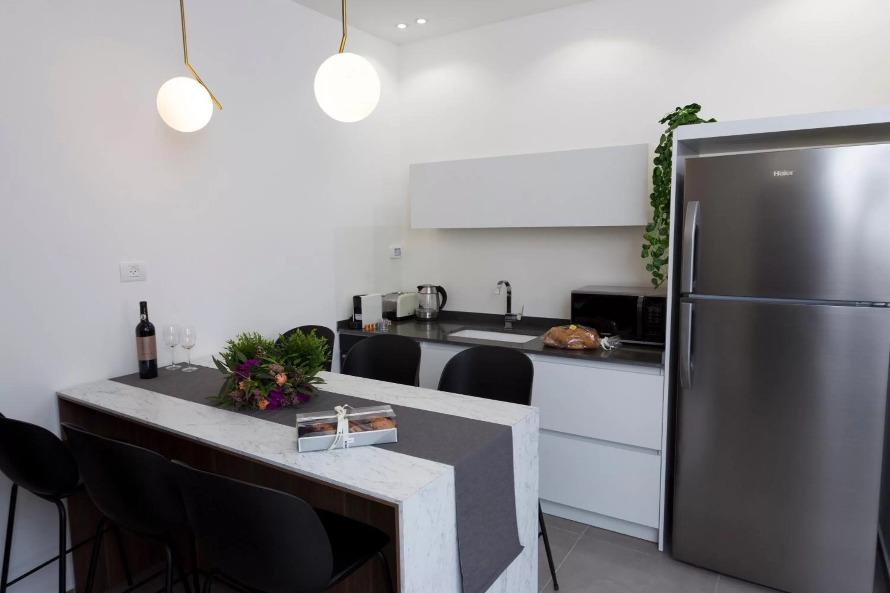 Kitchen or kitchenette, Kitchen/Kitchenette in Emilia TLV
