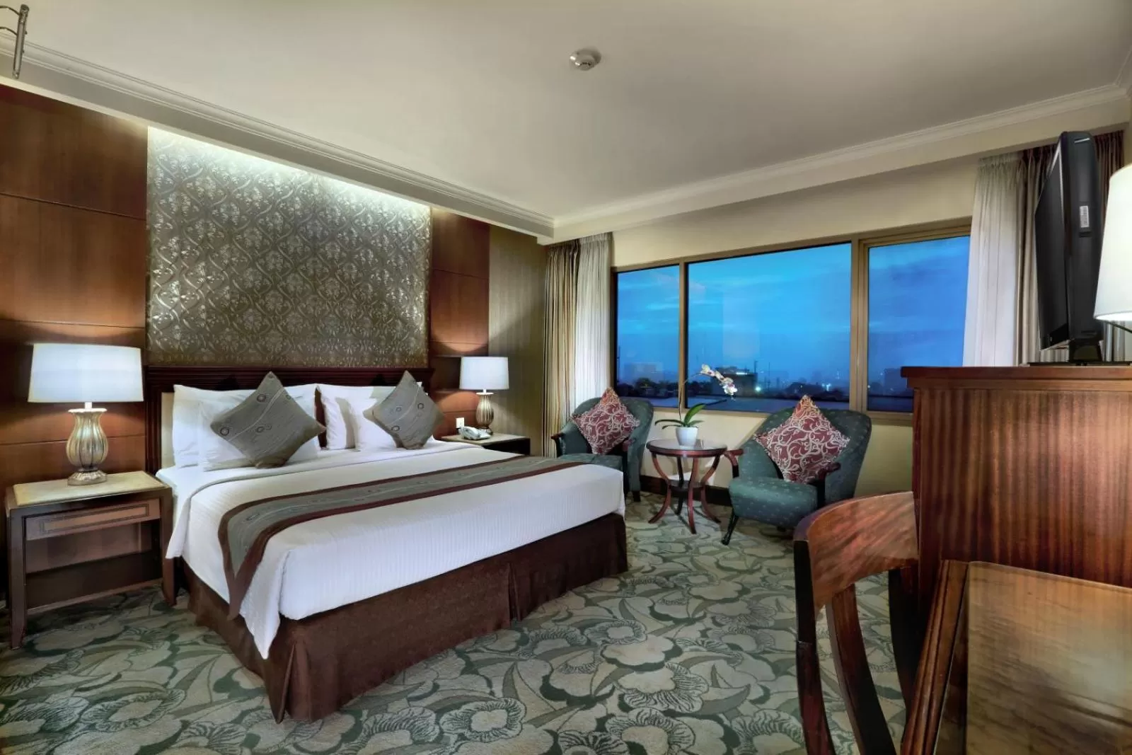 Bedroom, Bed in Aston Tropicana Hotel Bandung