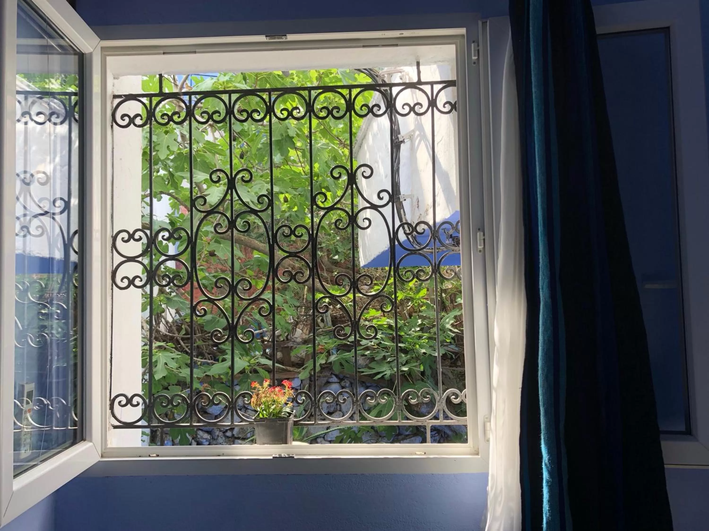 Quiet street view in Dar Fatima