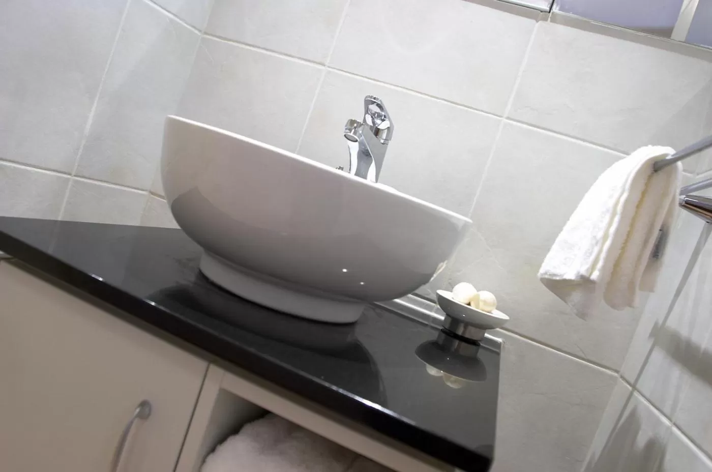 Bathroom in L'Auberge Noosa