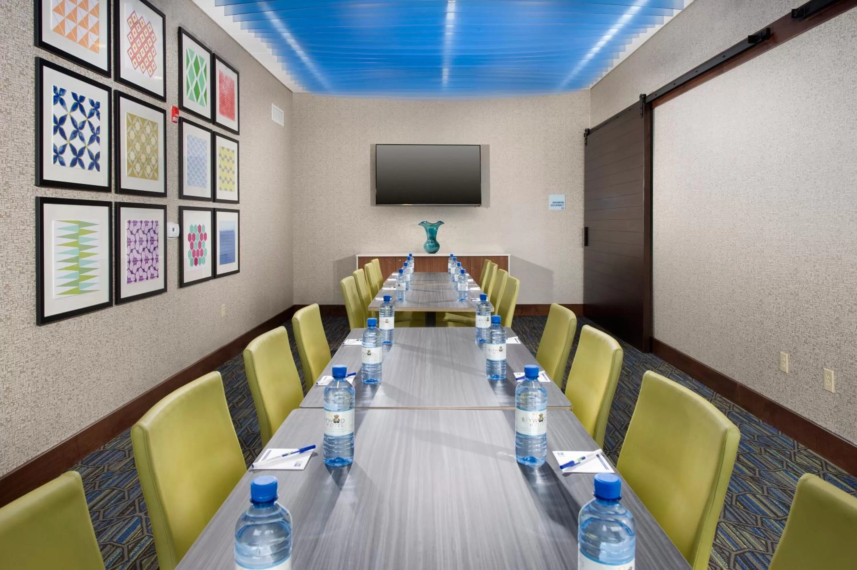 Meeting/conference room in Holiday Inn Express & Suites by IHG Altoona by IHG