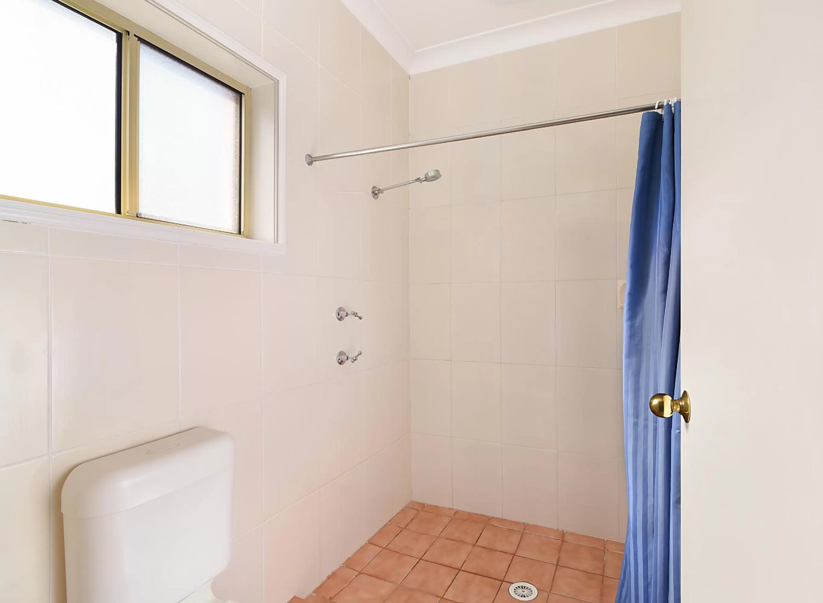 Bathroom in Catalina Motel Lake Macquarie