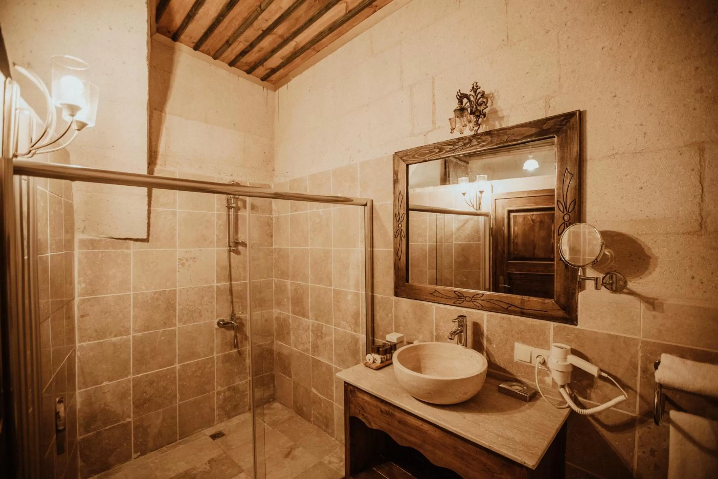 Bathroom in Kismet Cave Mansion