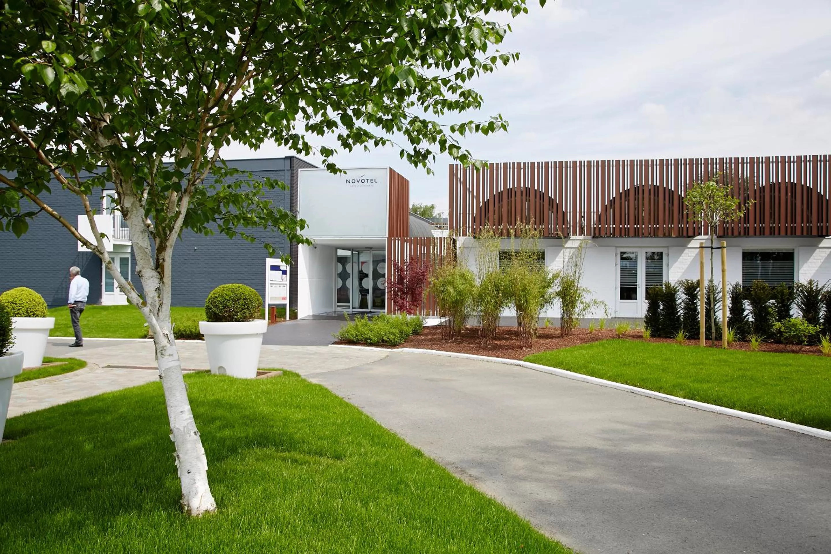 Facade/entrance in Novotel Lens Noyelles