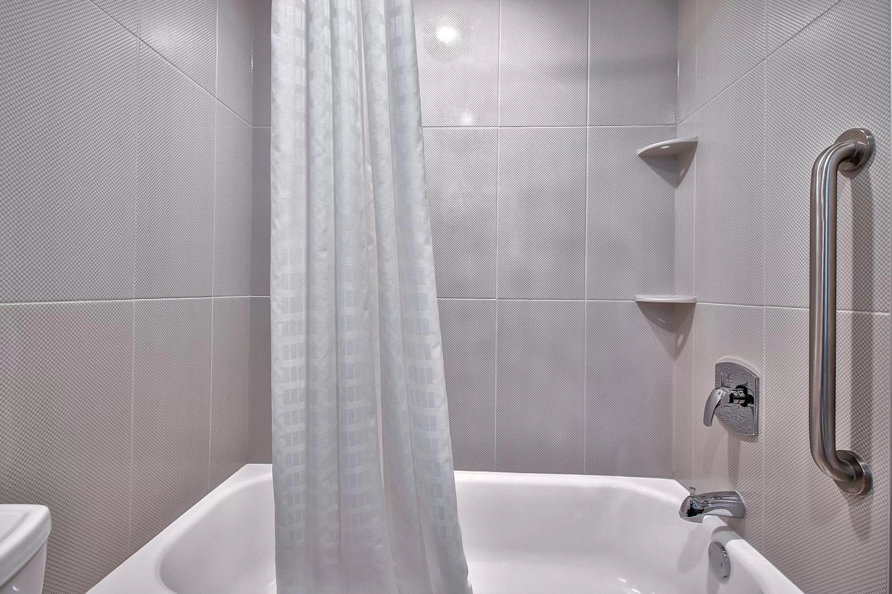 Bathroom in Comfort Inn & Suites South