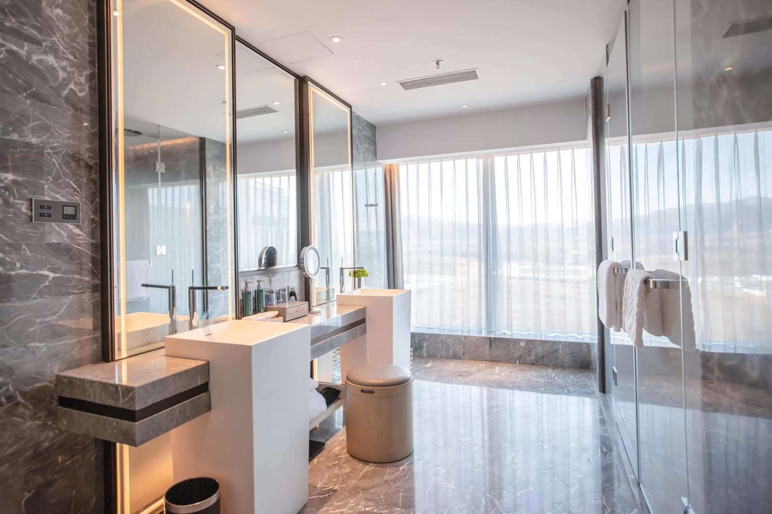 Toilet in Doubletree By Hilton Kunming Airport