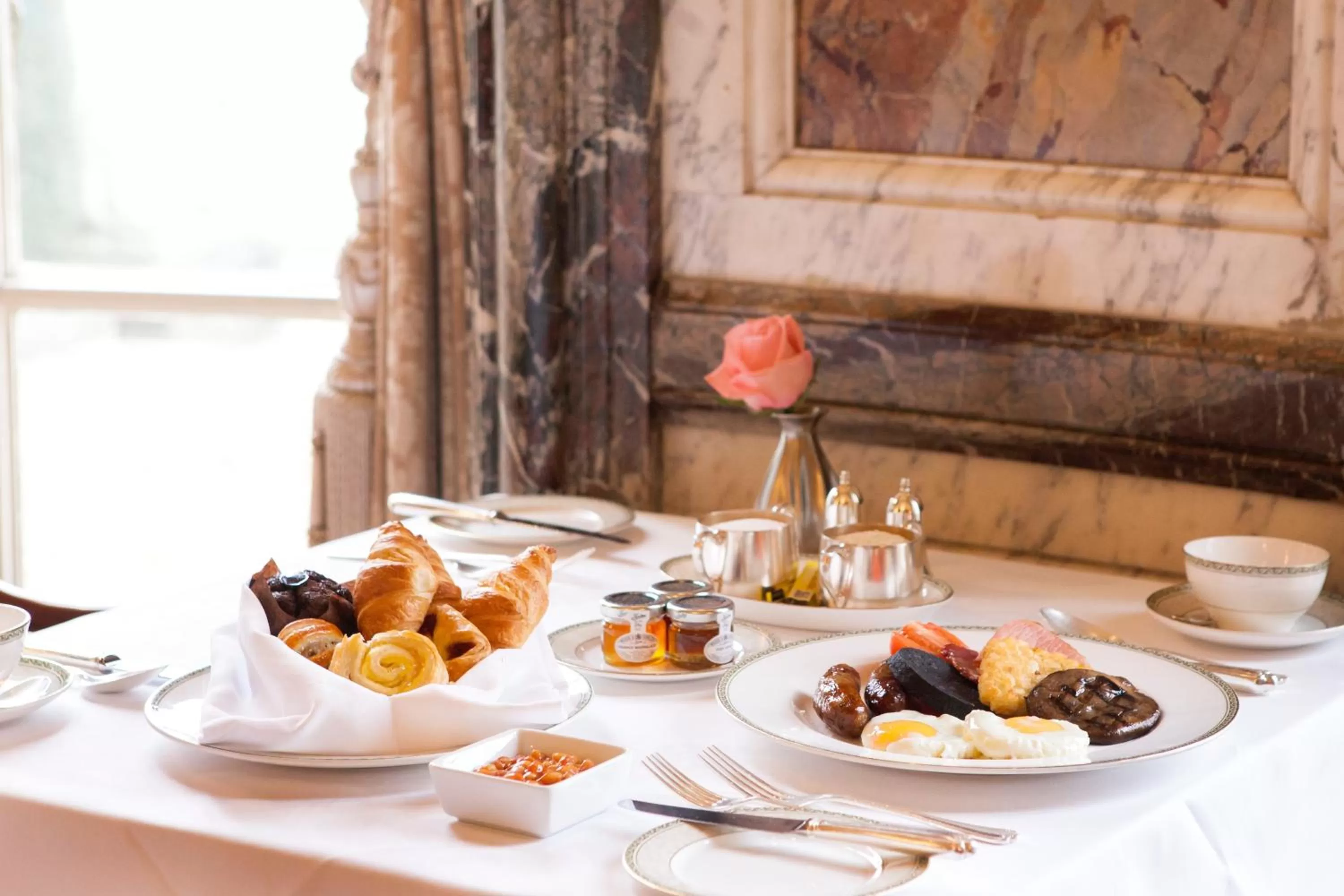 Restaurant/places to eat in Luton Hoo Hotel, Golf and Spa