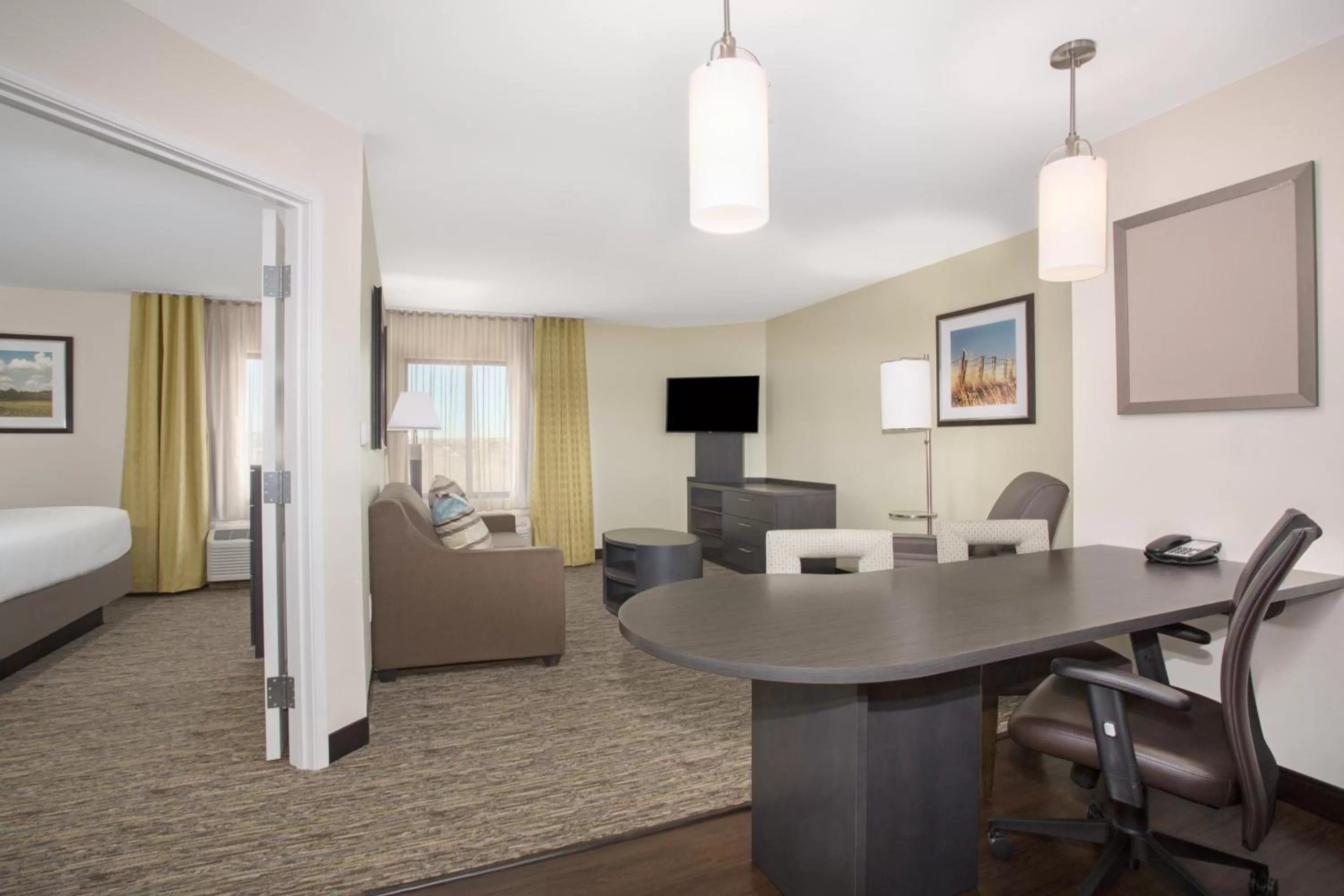 Photo of the whole room, Bed in Candlewood Suites Pueblo by IHG