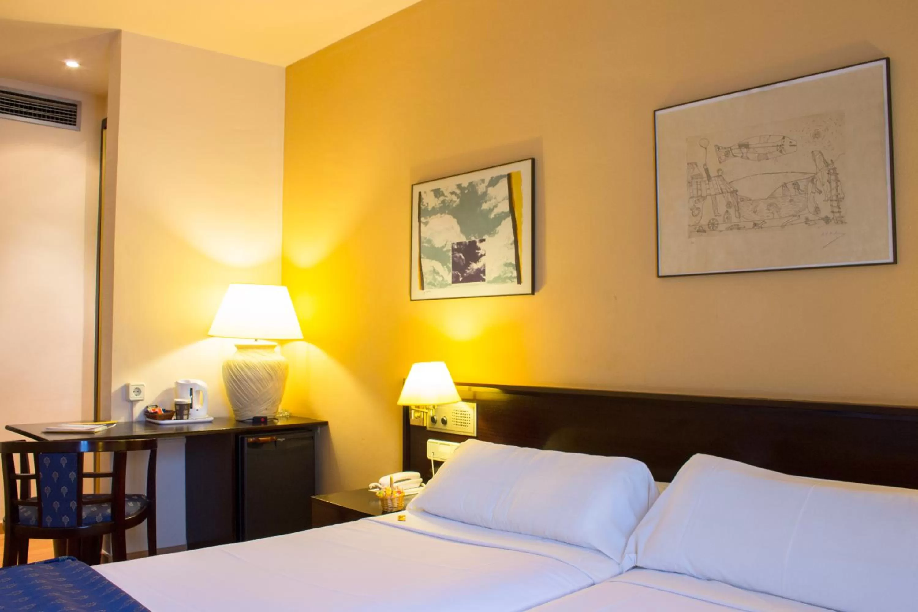 Bed in Atlantis by Atbcn