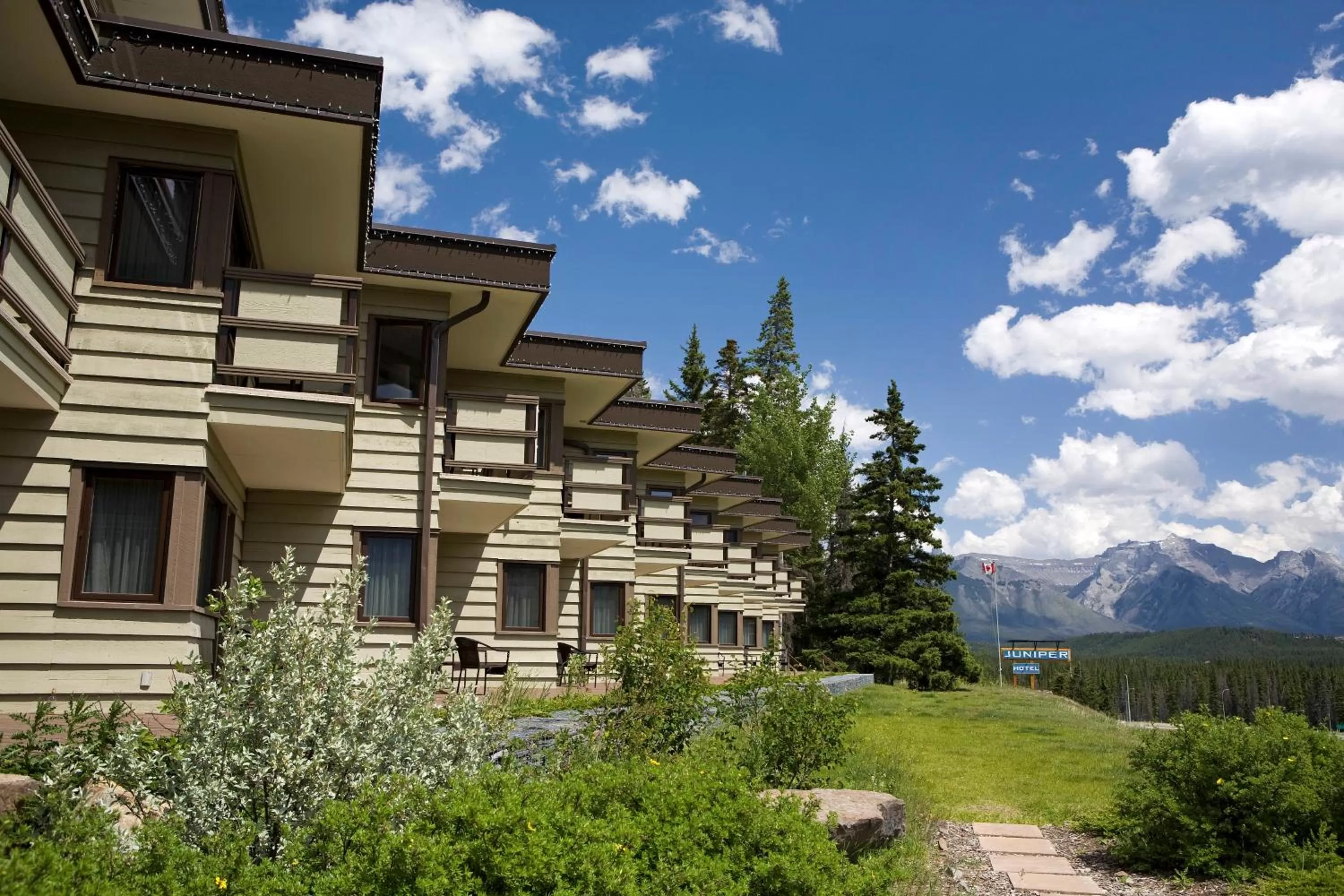 Facade/entrance in The Juniper Hotel & Bistro