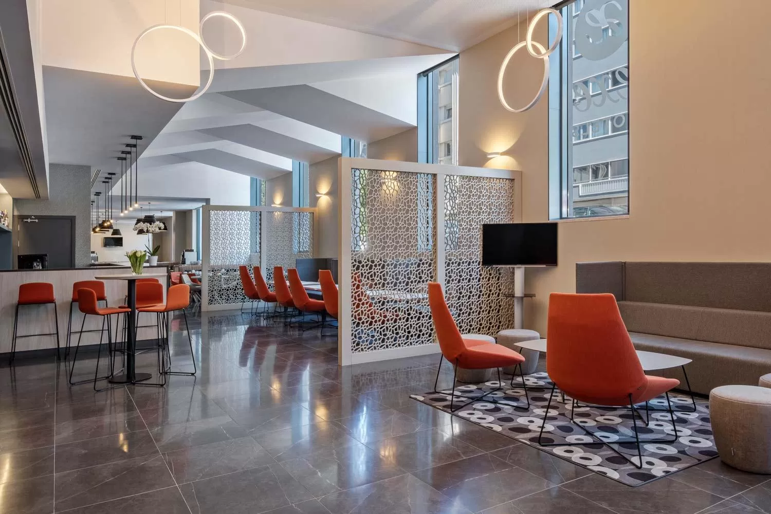 Restaurant/places to eat in EXE Liberdade