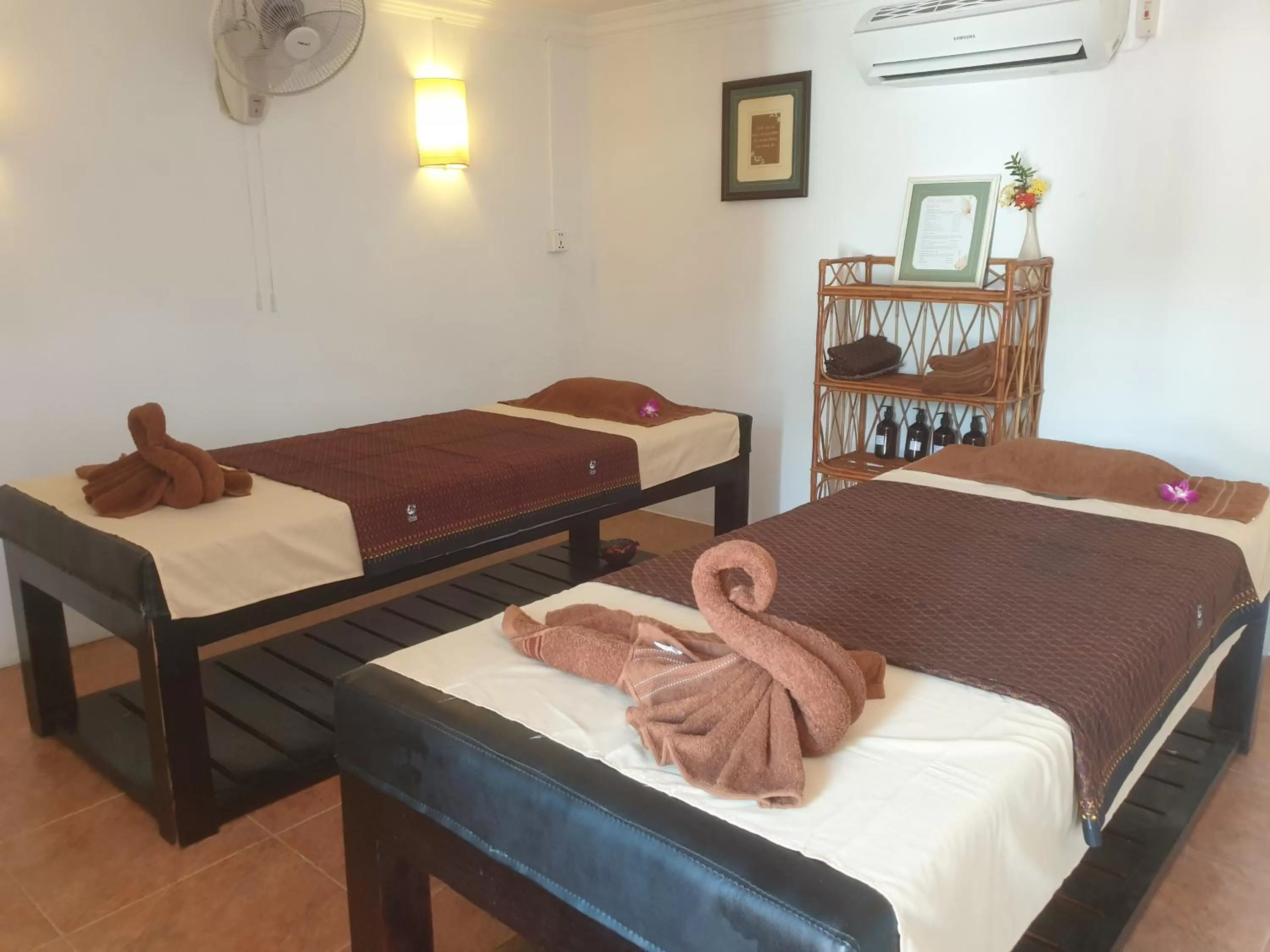 Massage, Bed in Bohemiaz Resort and Spa Kampot