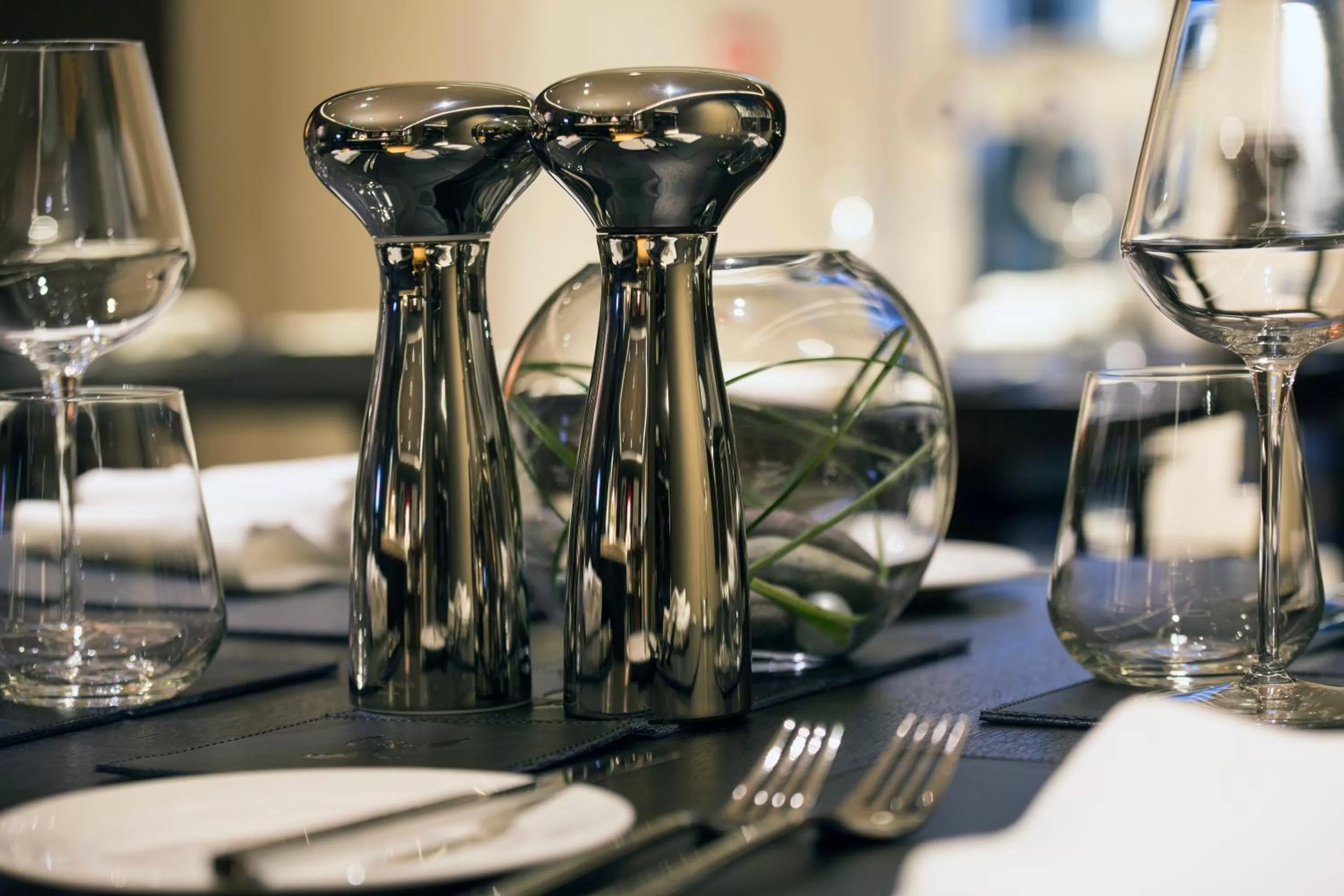 Restaurant/places to eat in Twr y Felin Hotel