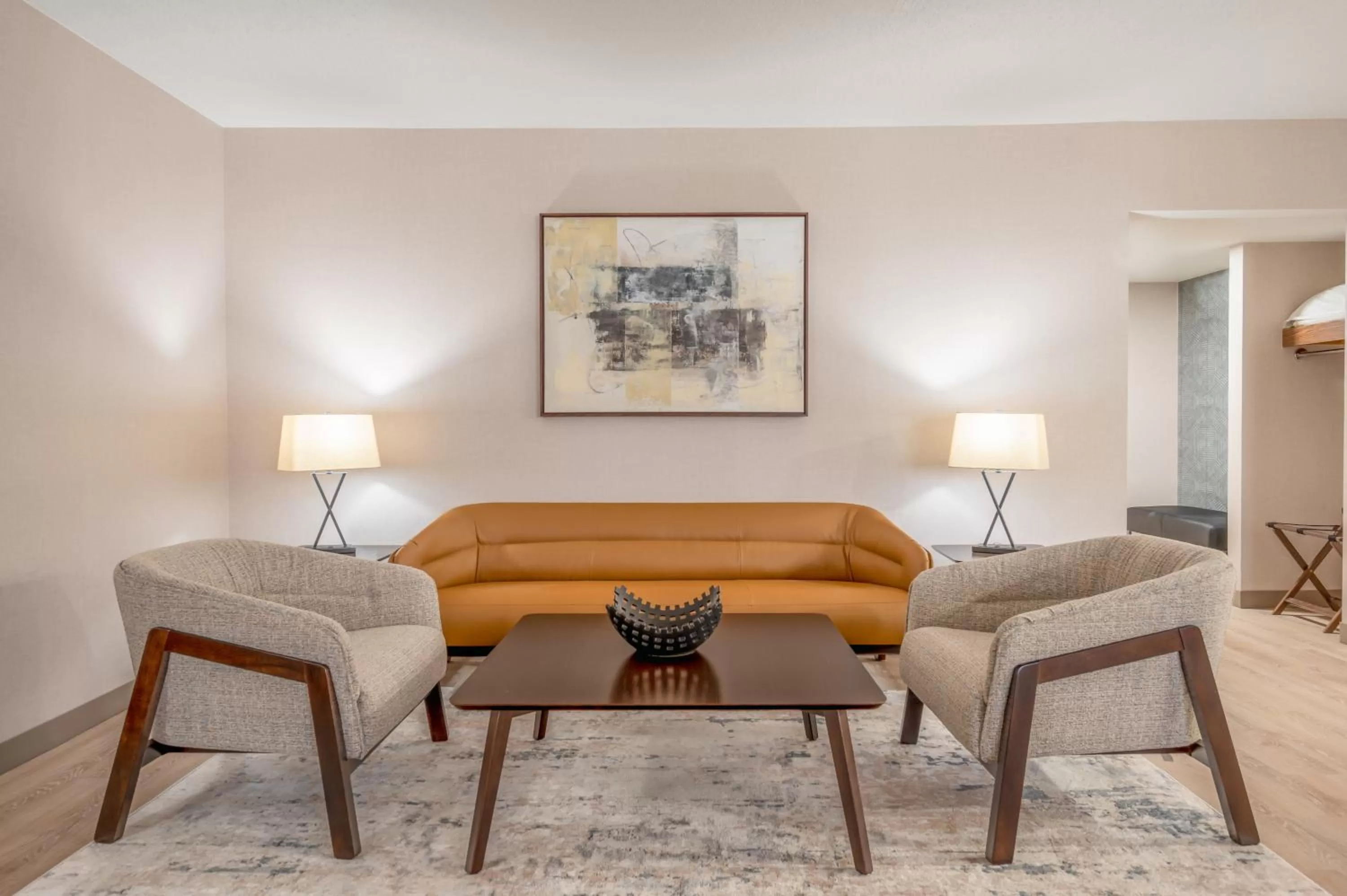 Living room in Wyndham Indianapolis Airport