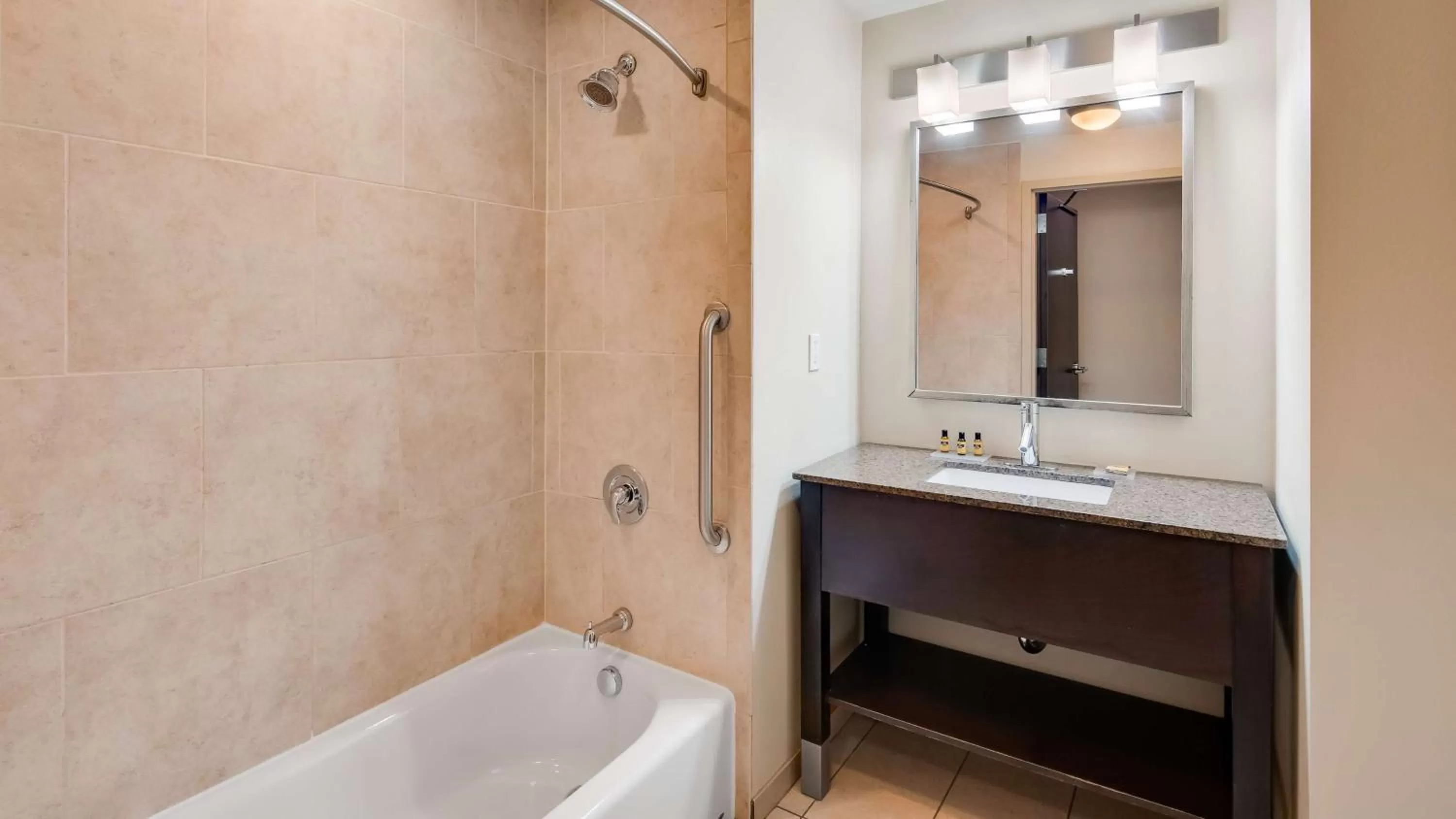 Bathroom in Best Western Plus Atrium Inn & Suites